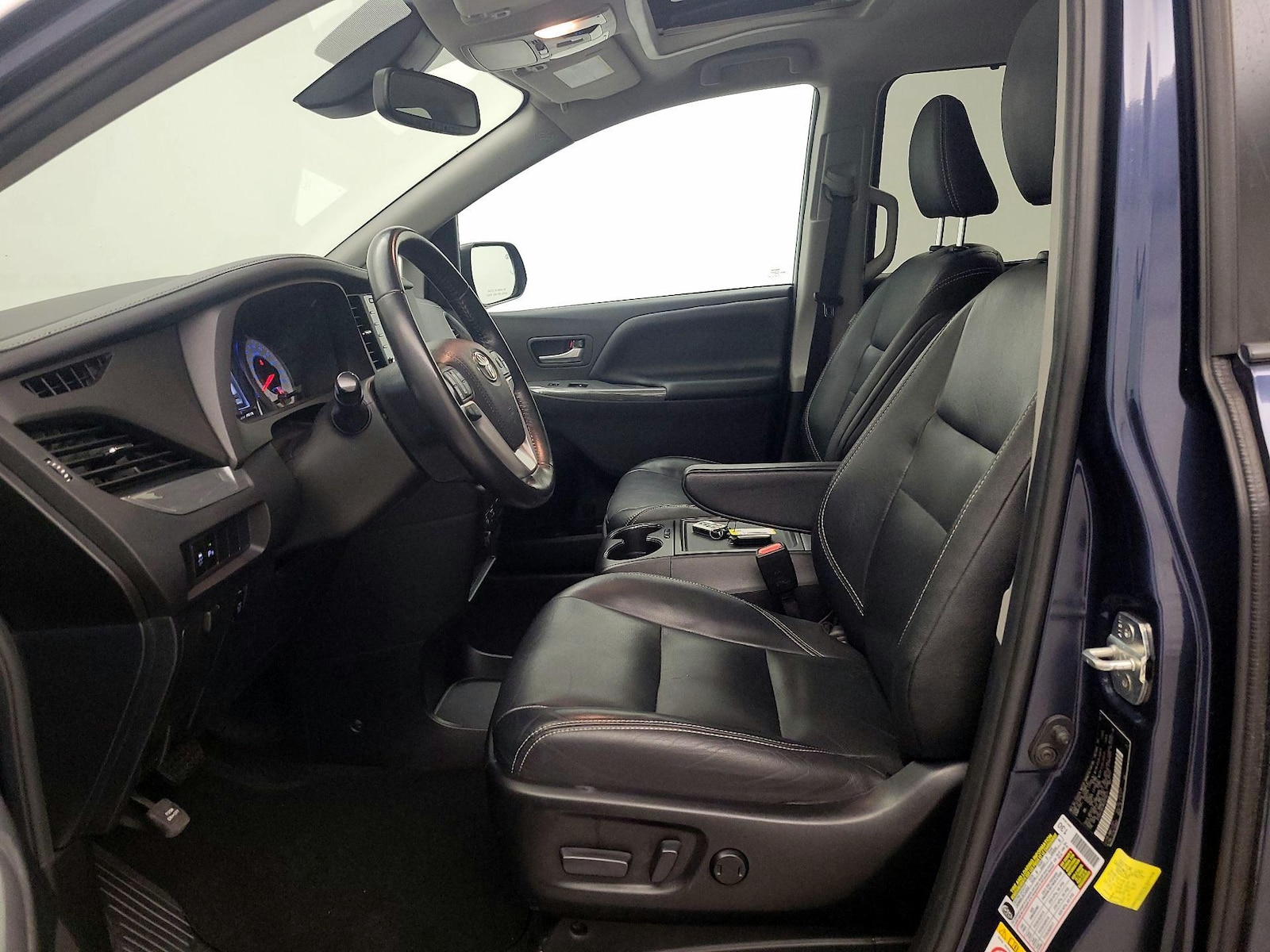 2019 Toyota Sienna SE - Photo 12