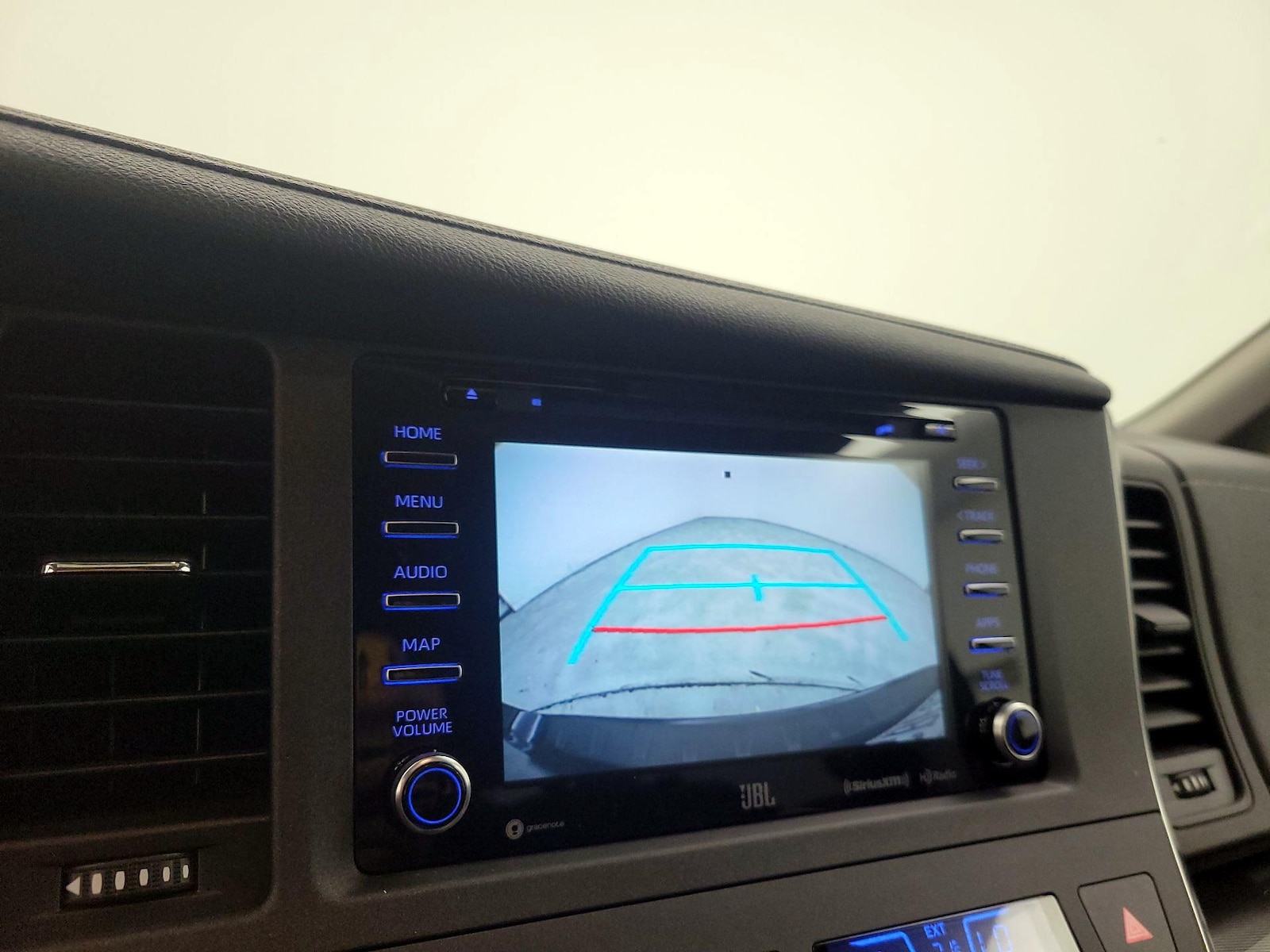 2019 Toyota Sienna SE - Photo 15