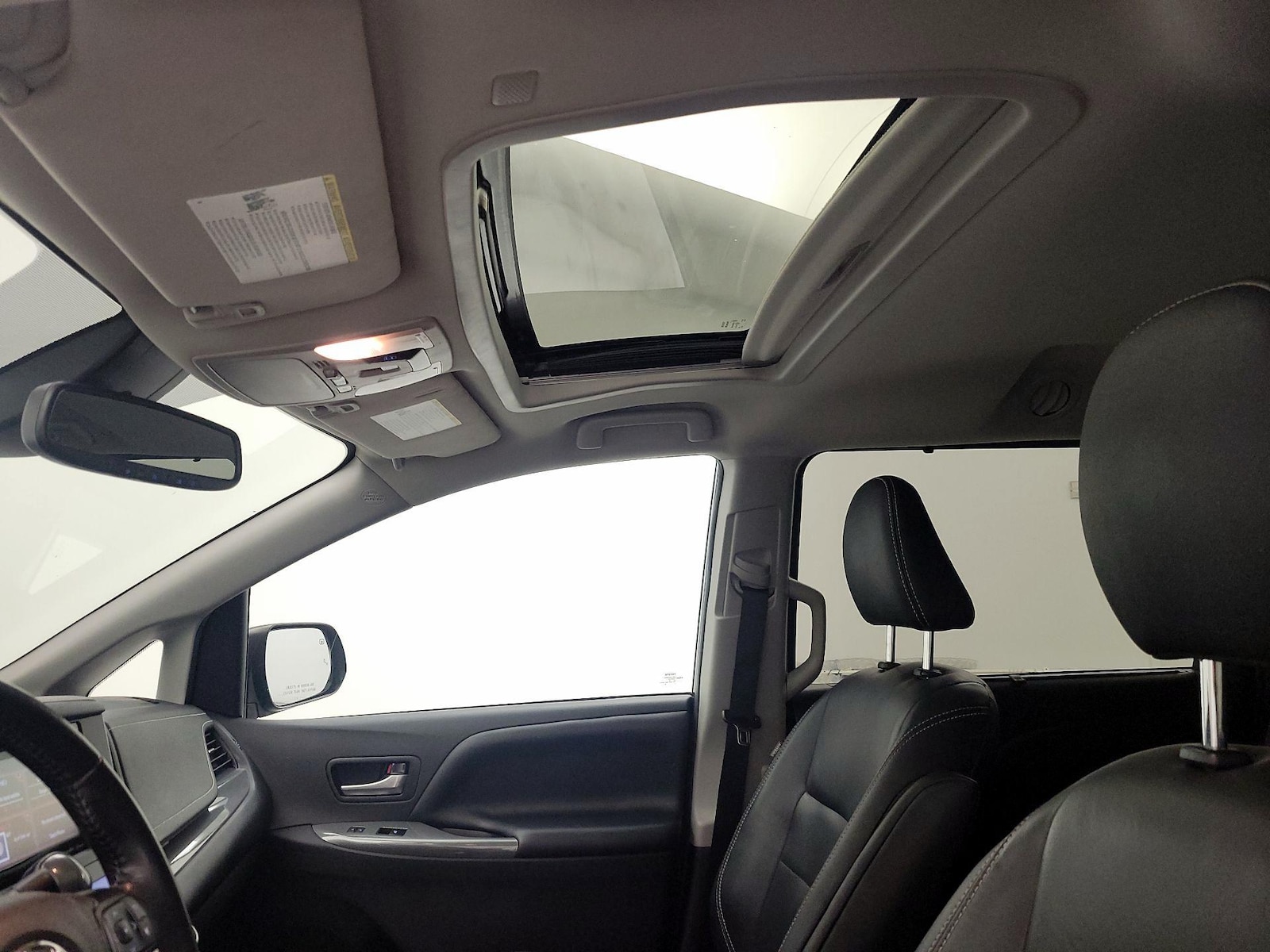 2019 Toyota Sienna SE - Photo 20