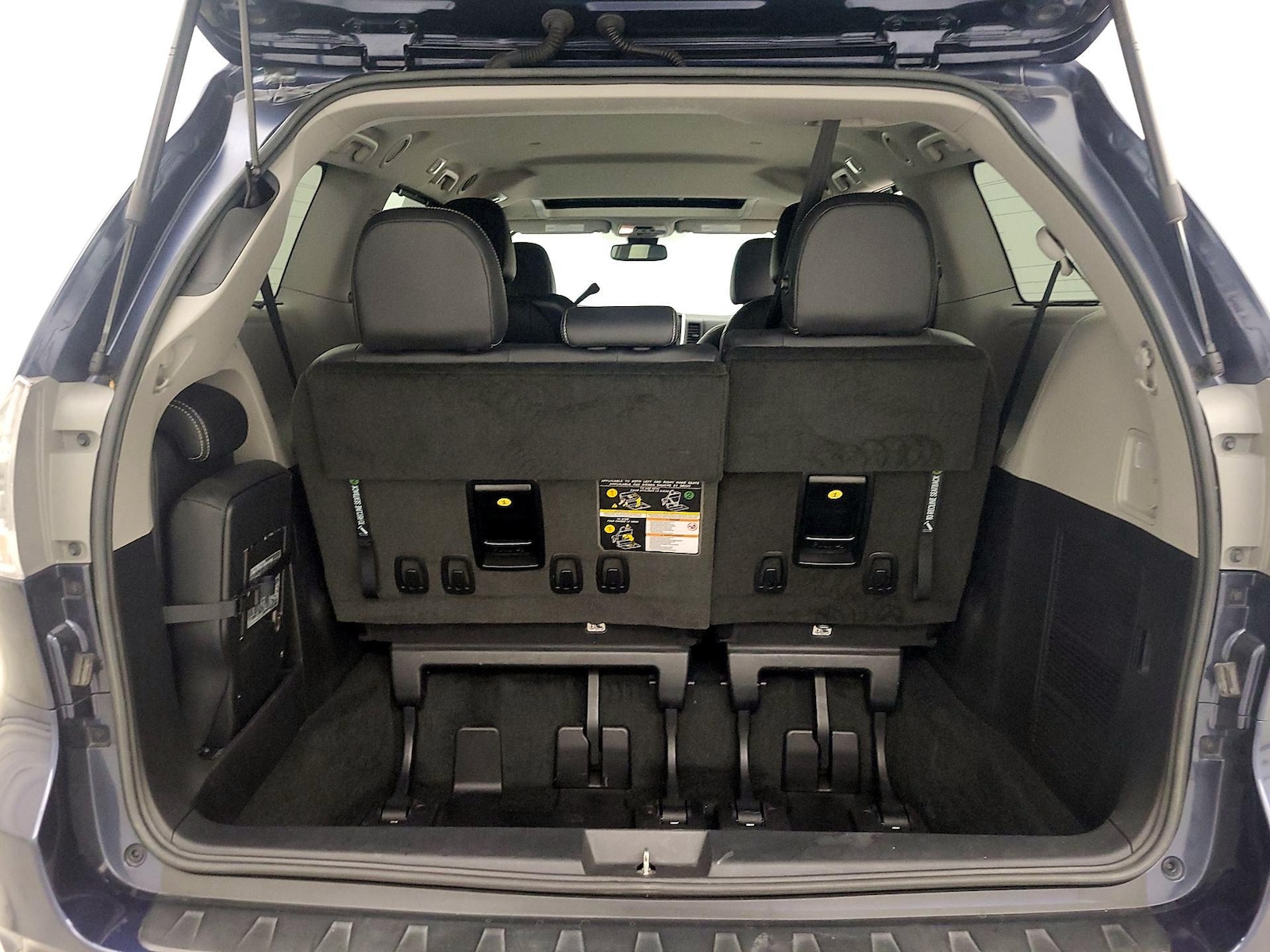 2019 Toyota Sienna SE - Photo 23