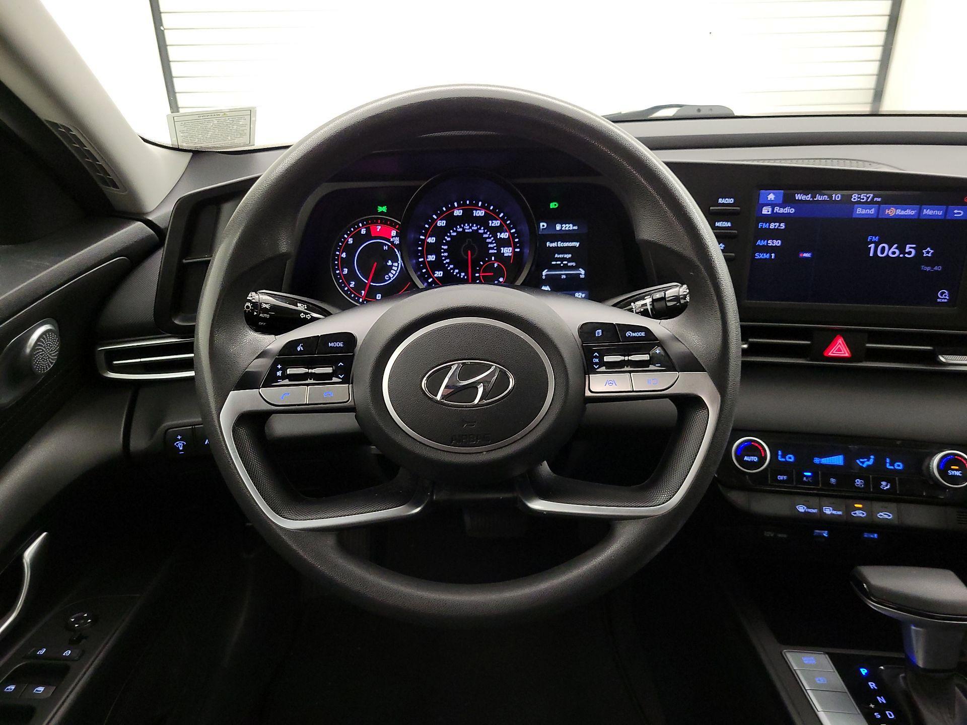 Thumbnail: 2022 Hyundai Elantra - 10