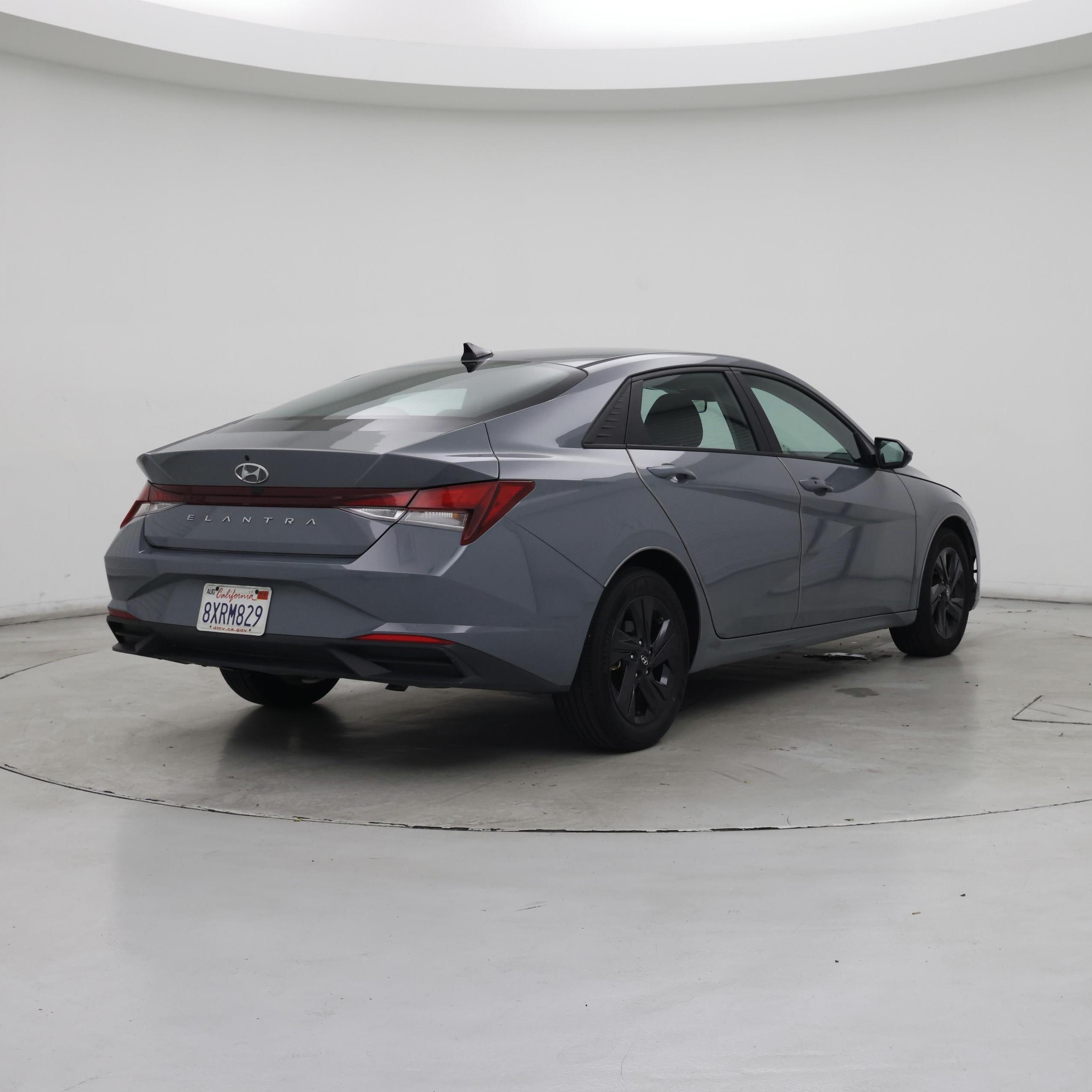 Thumbnail: 2022 Hyundai Elantra - 8