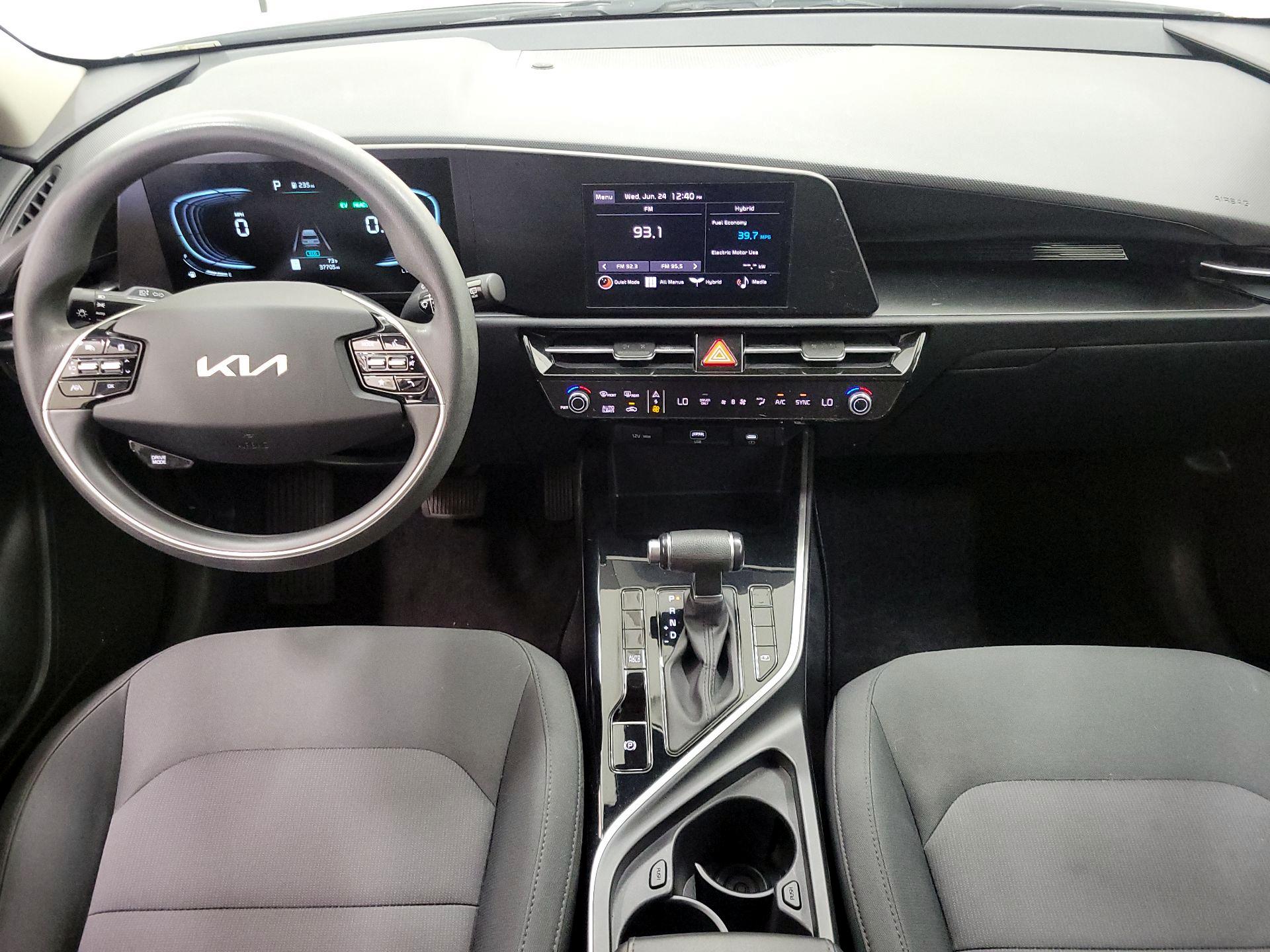 Thumbnail: 2025 Kia Niro - 9