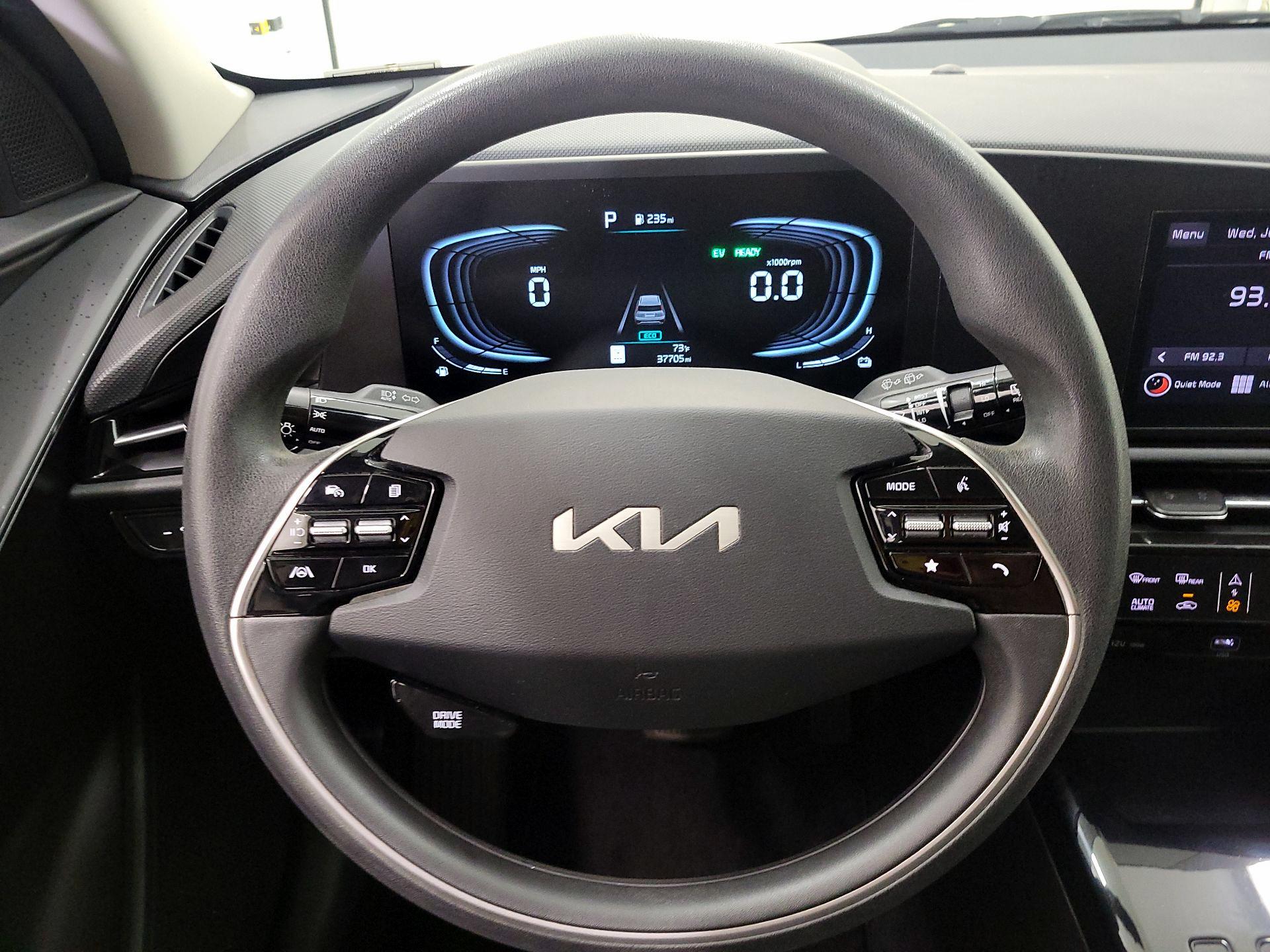 Thumbnail: 2025 Kia Niro - 10