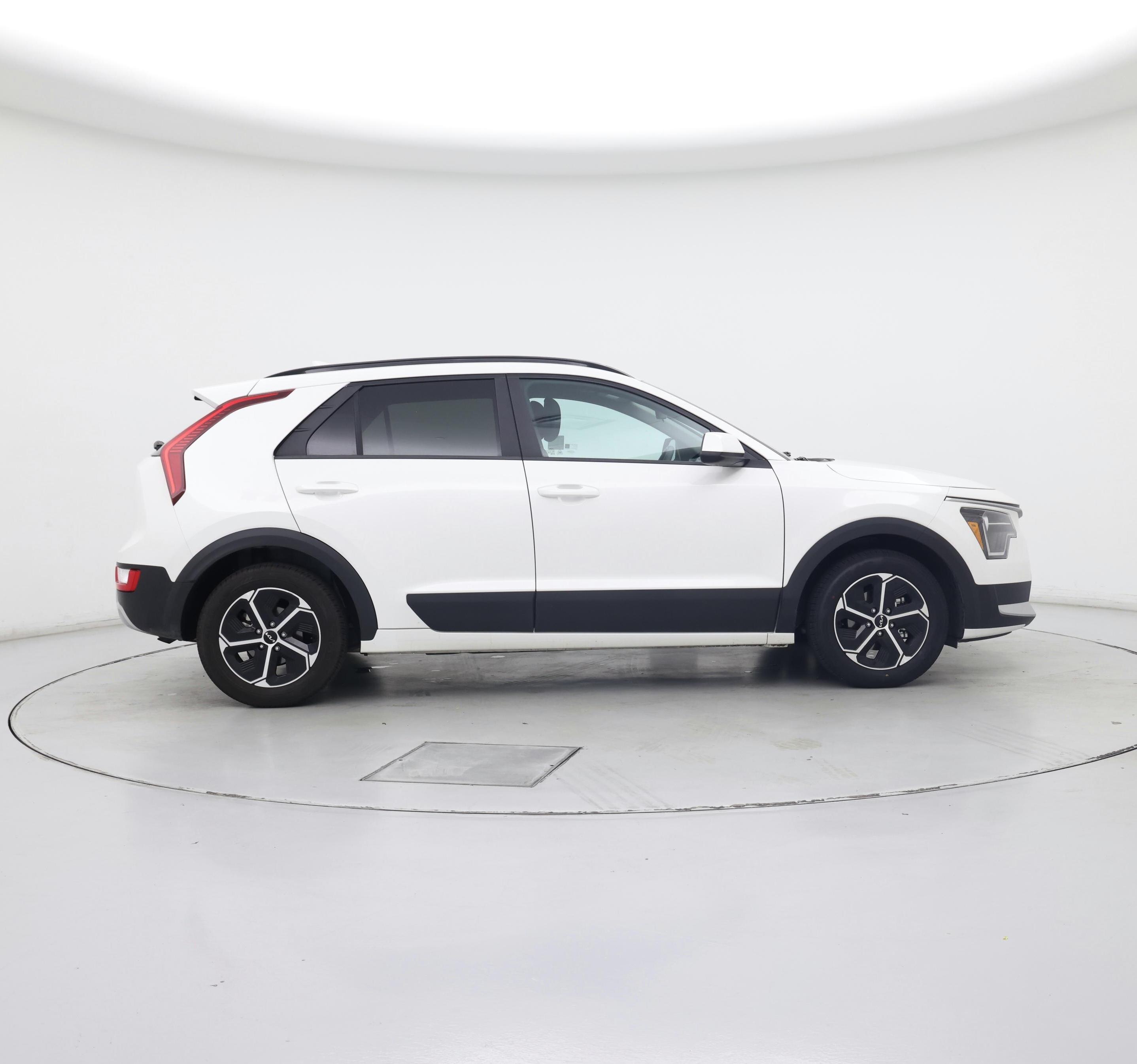 Thumbnail: 2025 Kia Niro - 7