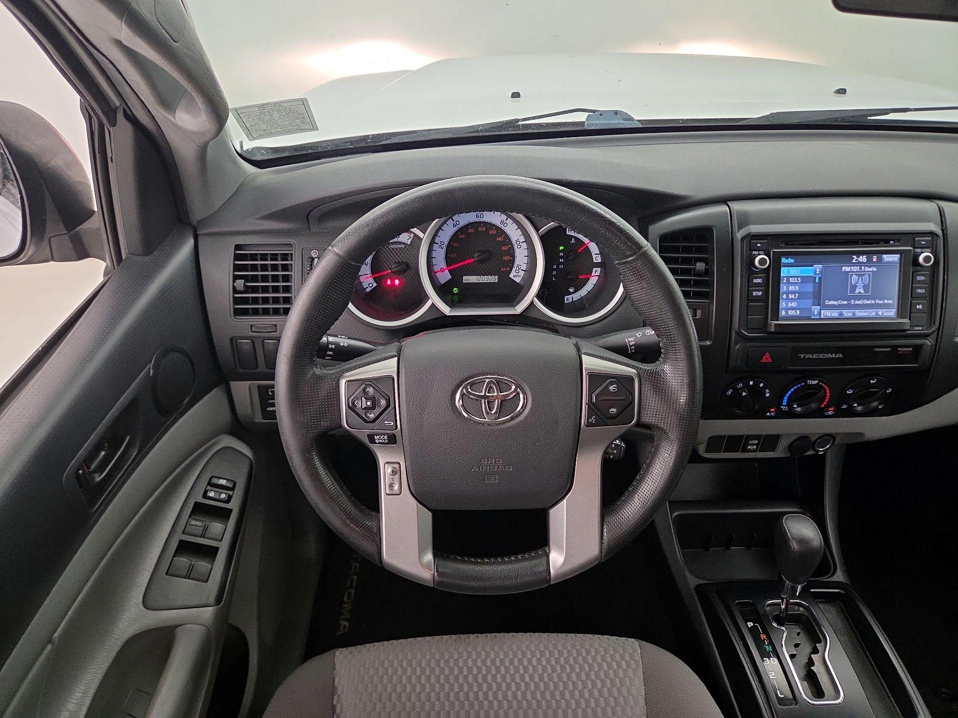 Thumbnail: 2015 Toyota Tacoma - 10