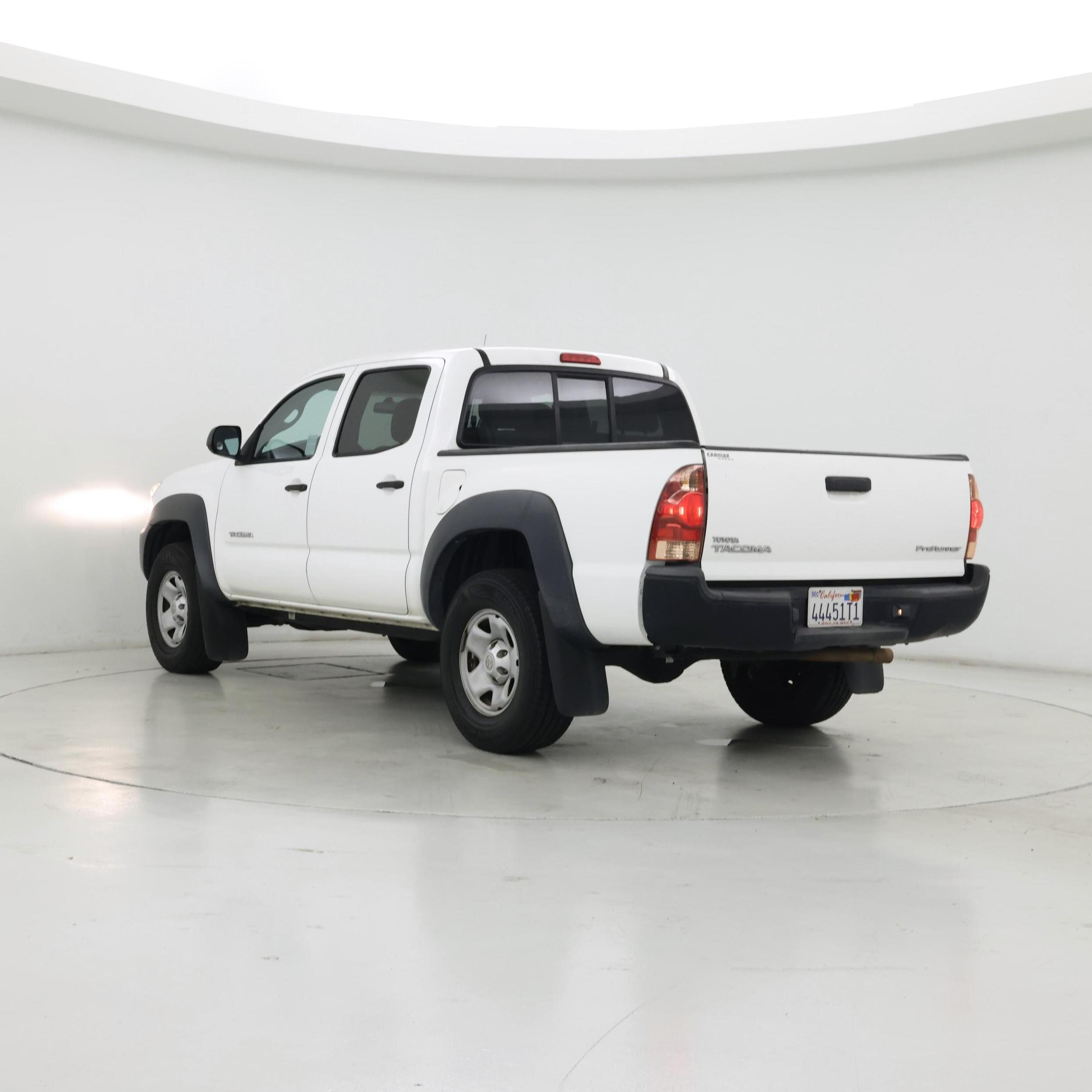 Thumbnail: 2015 Toyota Tacoma - 2