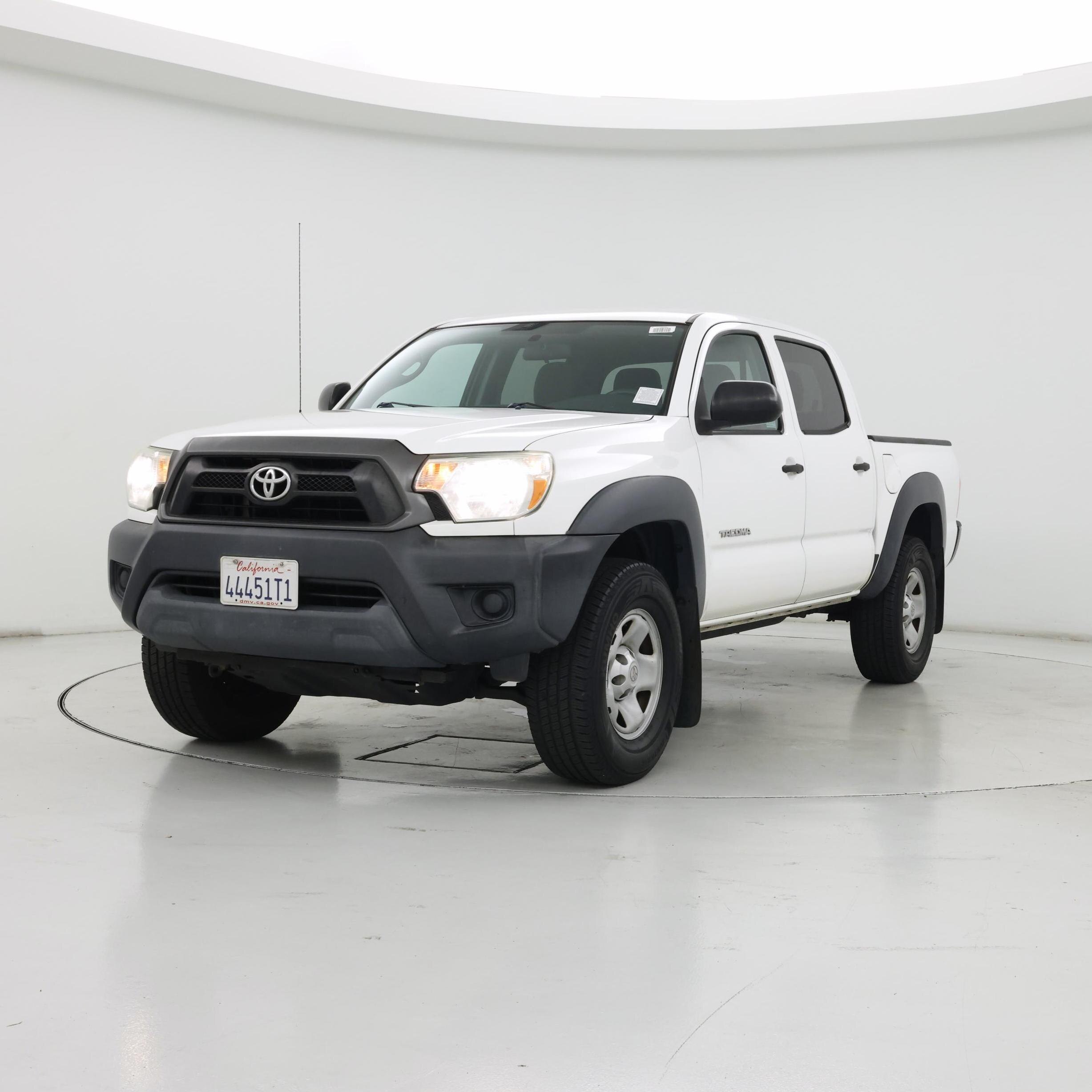 Thumbnail: 2015 Toyota Tacoma - 4