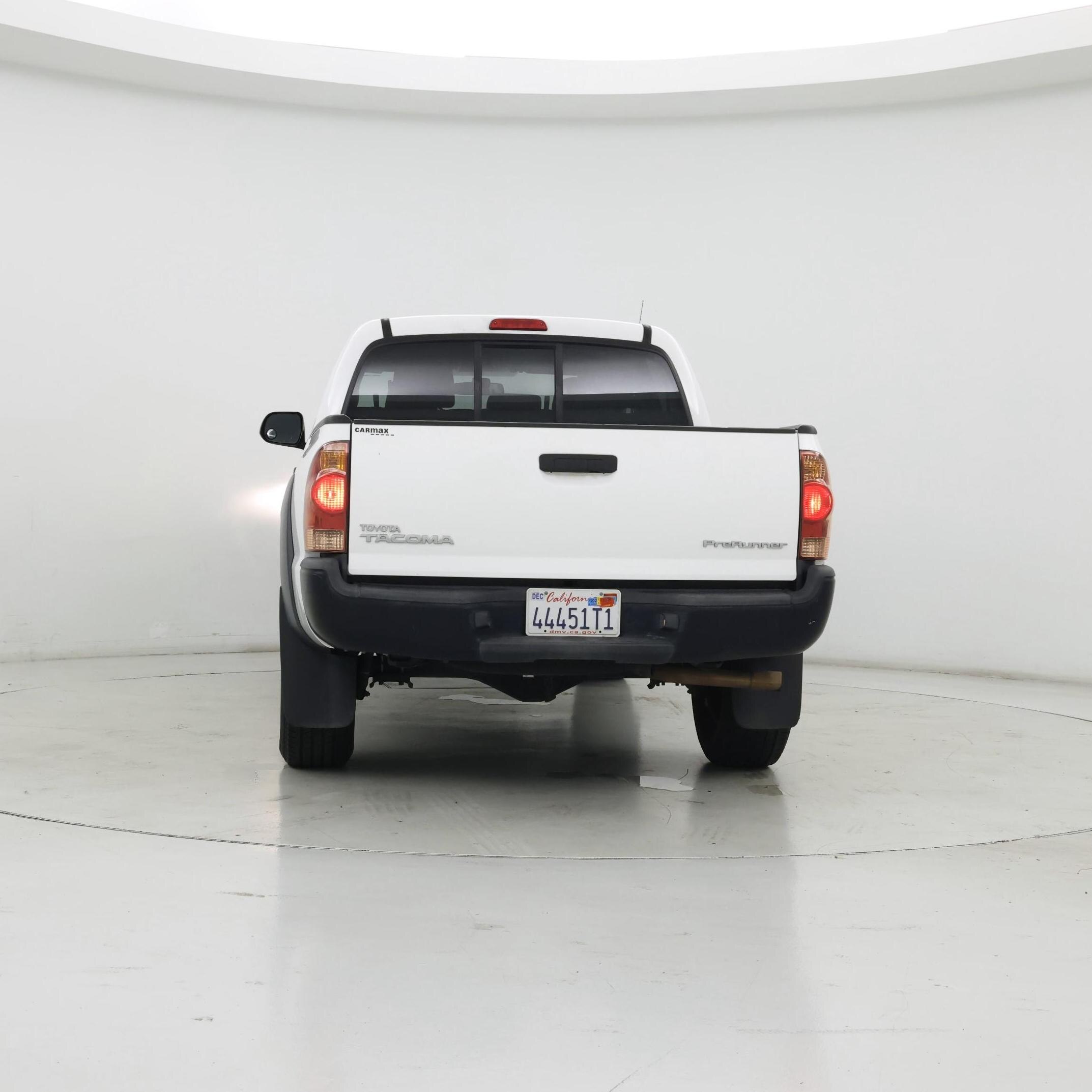 Thumbnail: 2015 Toyota Tacoma - 6