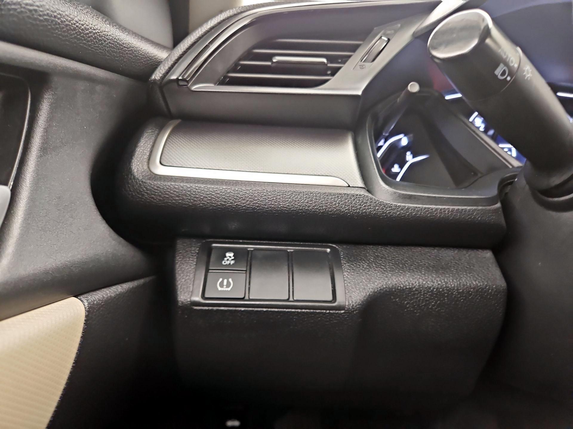 Thumbnail: 2017 Honda Civic - 13