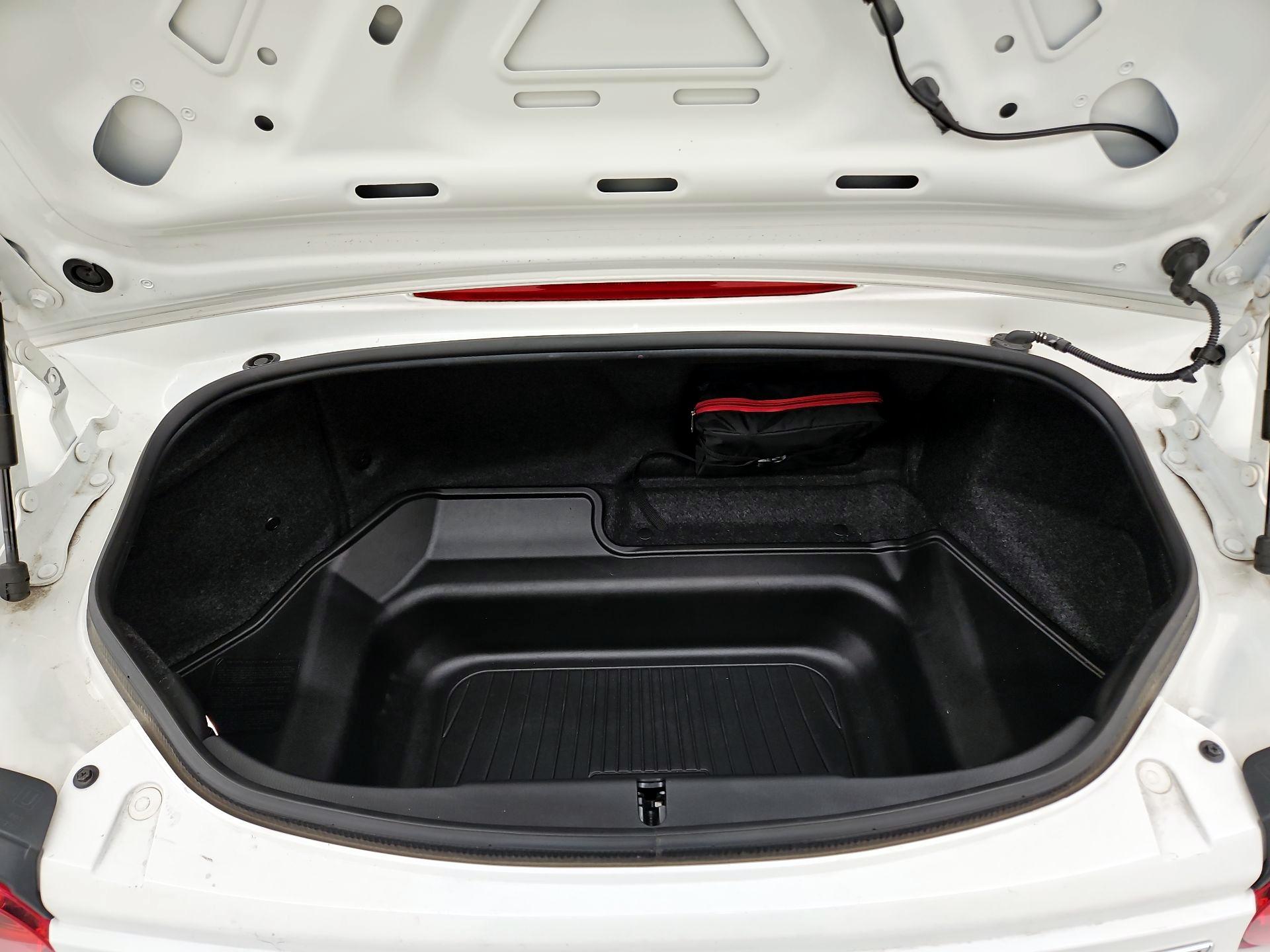 Thumbnail: 2016 Mazda MX-5 Miata - 20