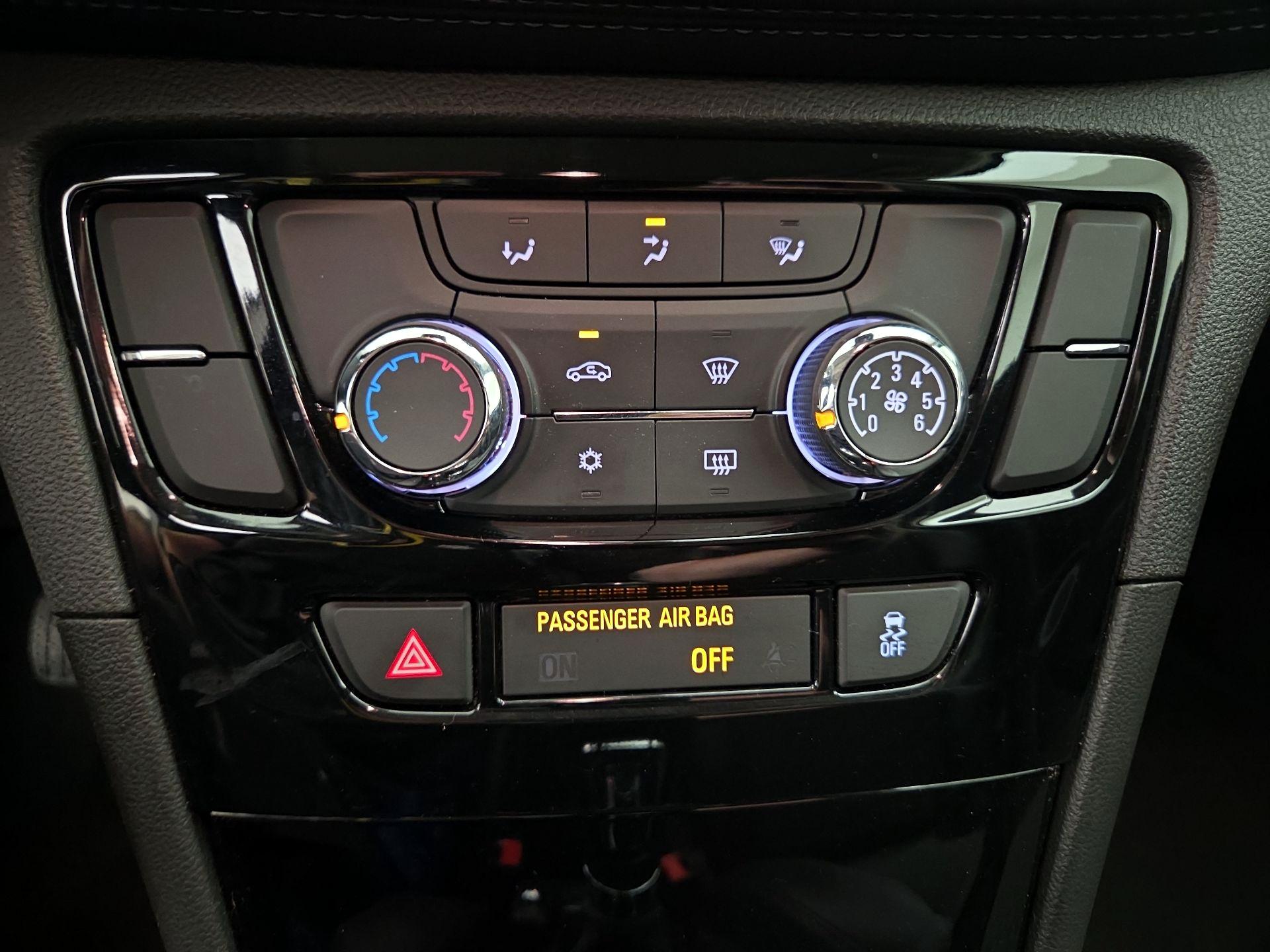 Thumbnail: 2018 Buick Encore - 15