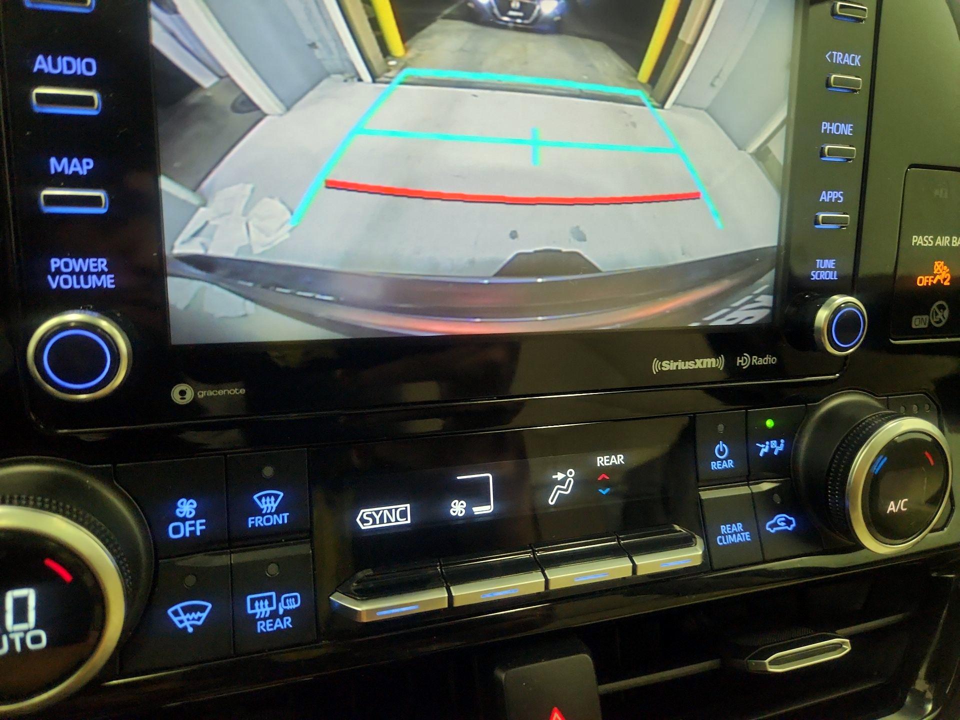 Thumbnail: 2020 Toyota Highlander - 14