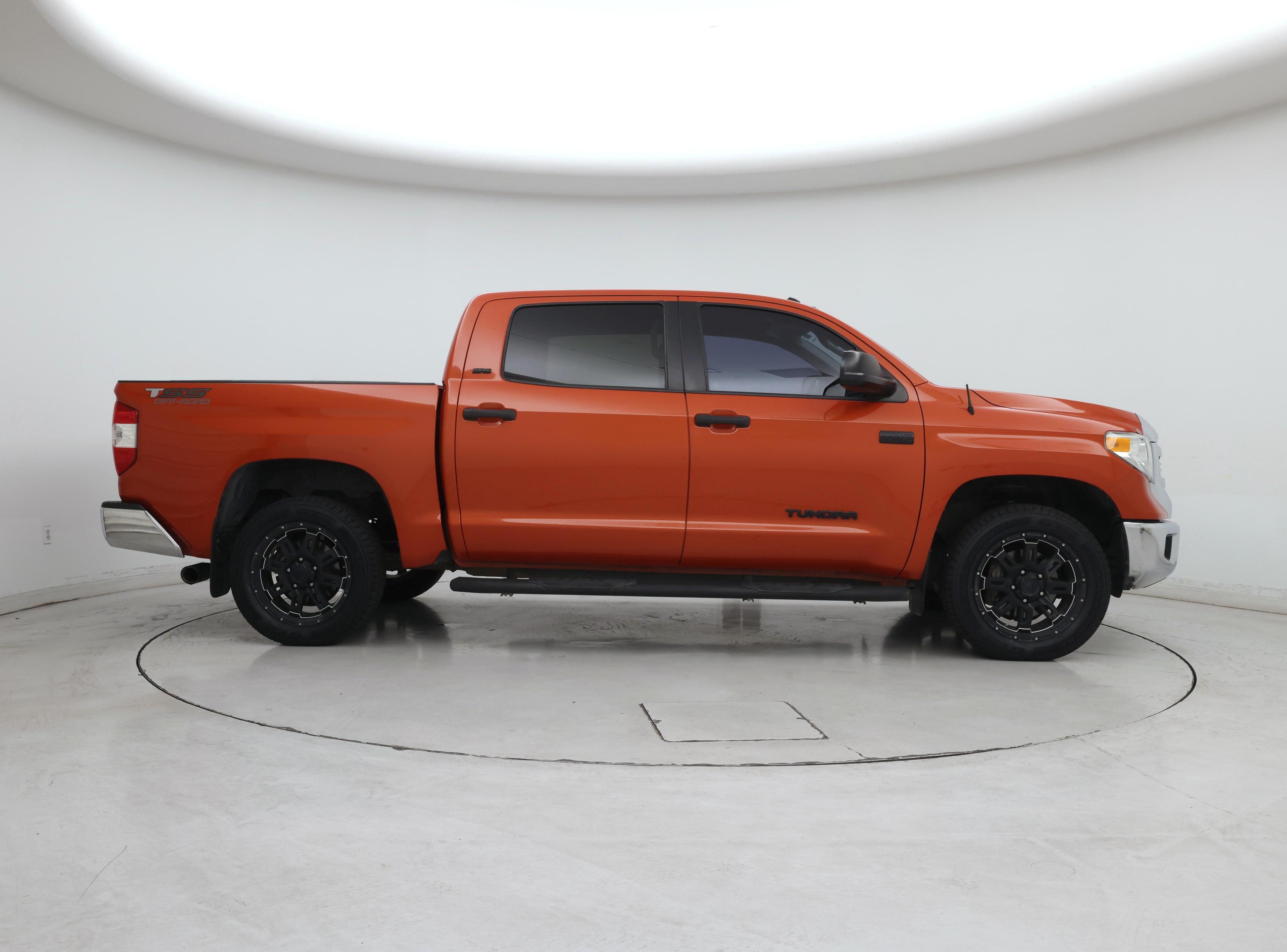 Thumbnail: 2017 Toyota Tundra - 7