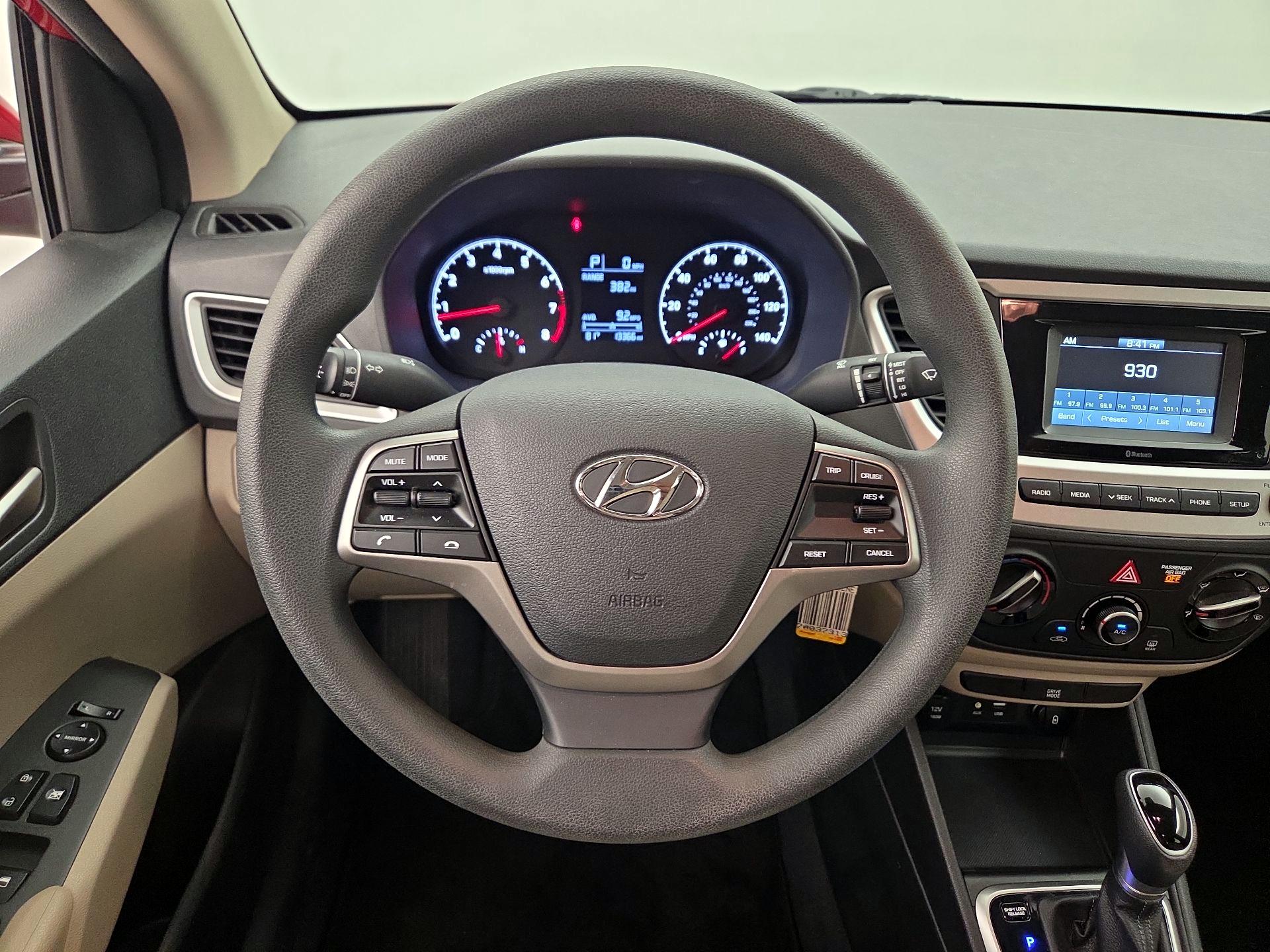 Thumbnail: 2022 Hyundai Accent - 10