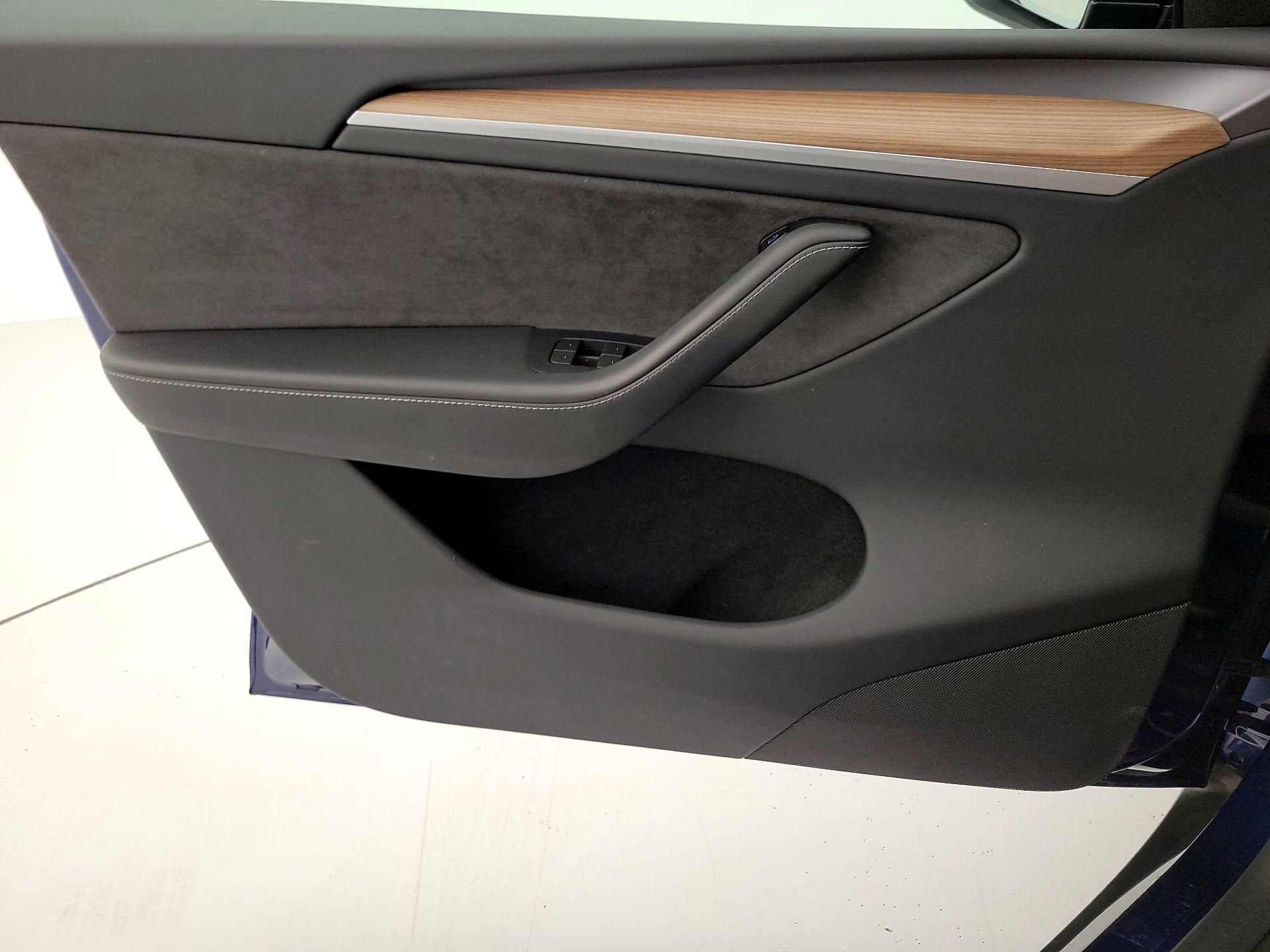 Thumbnail: 2024 Tesla Model Y - 12