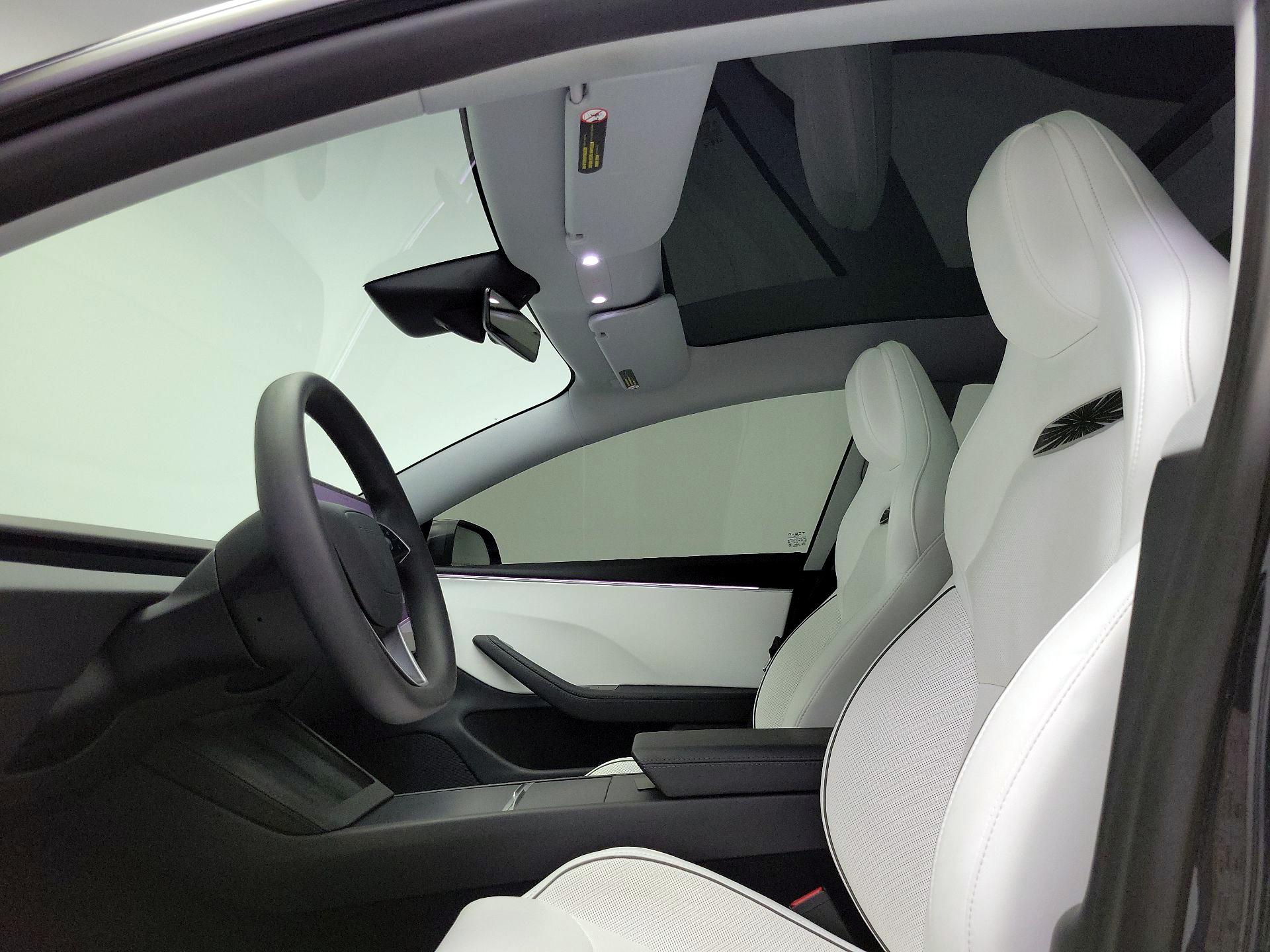 Thumbnail: 2025 Tesla Model 3 - 18