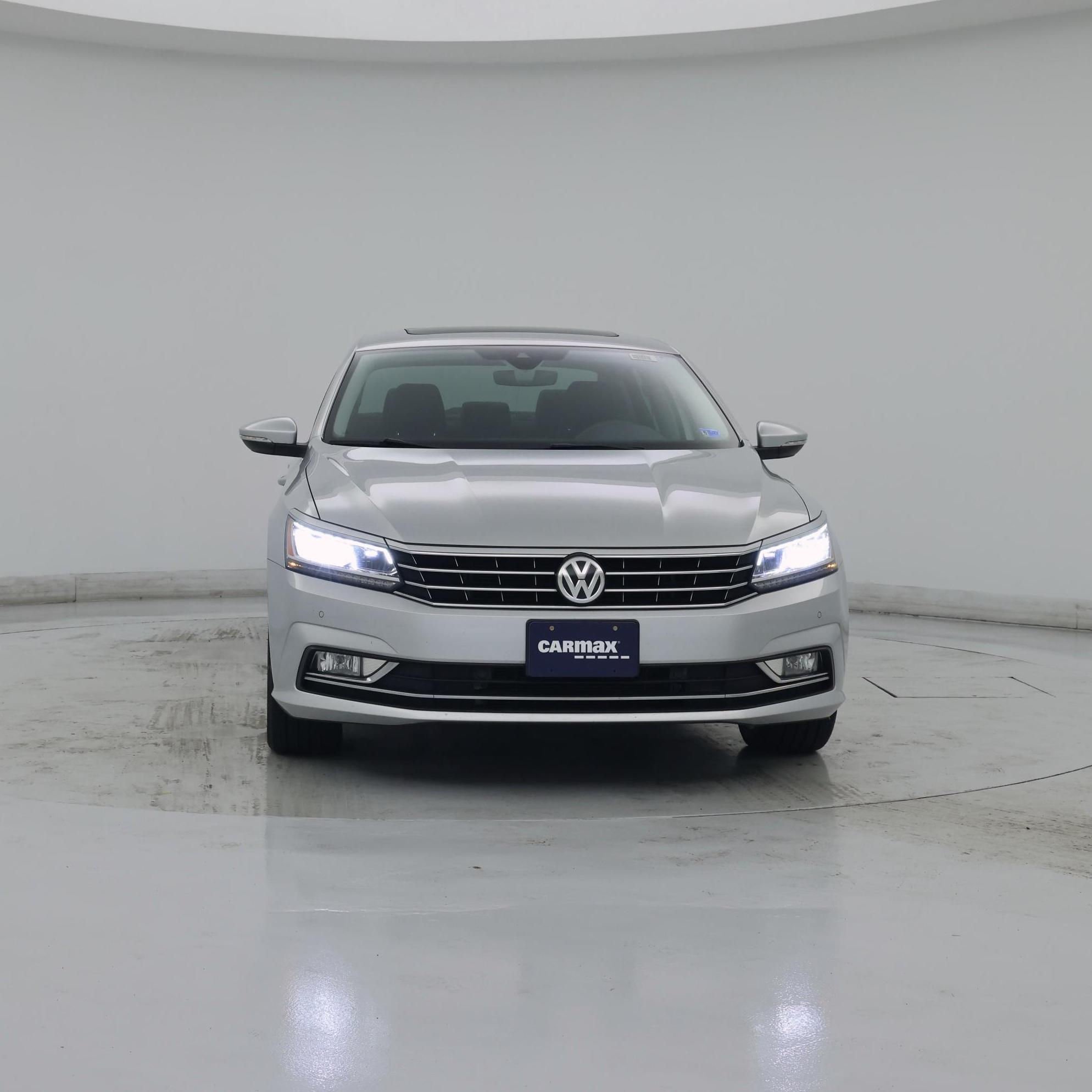 Thumbnail: 2017 Volkswagen Passat - 5