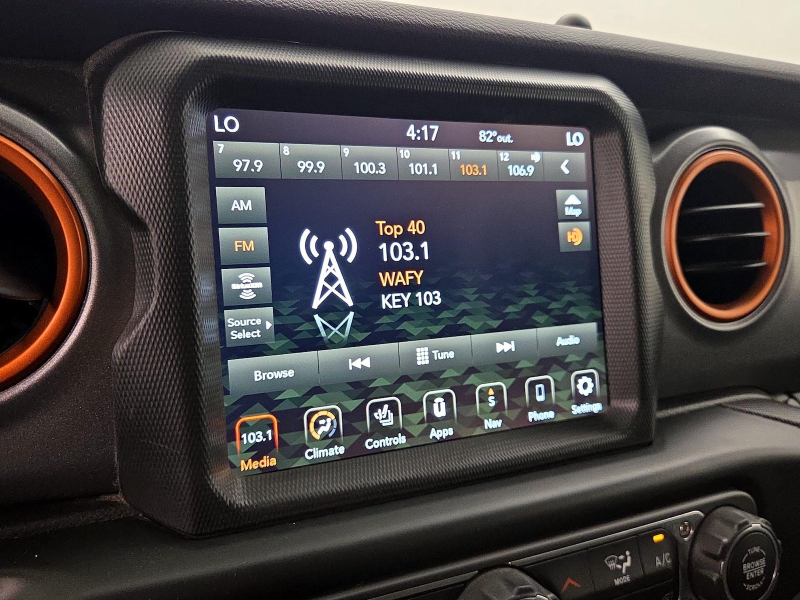 2022 Jeep Gladiator Mojave - Photo 17
