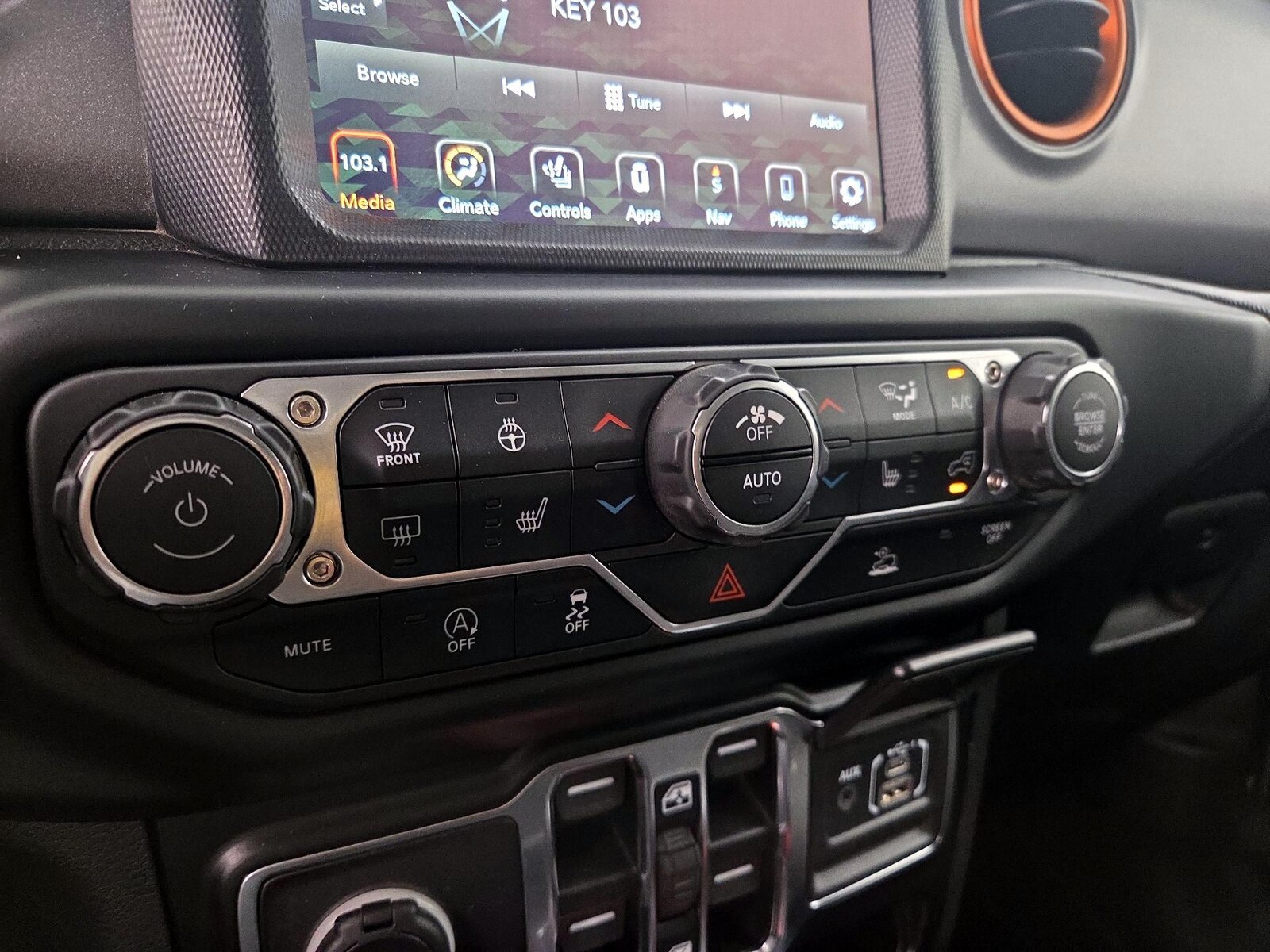 2022 Jeep Gladiator Mojave - Photo 18