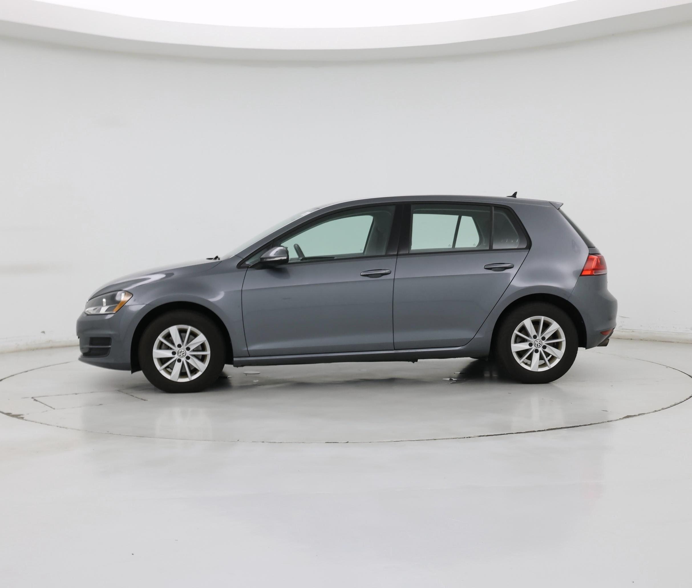 Thumbnail: 2016 Volkswagen Golf - 3