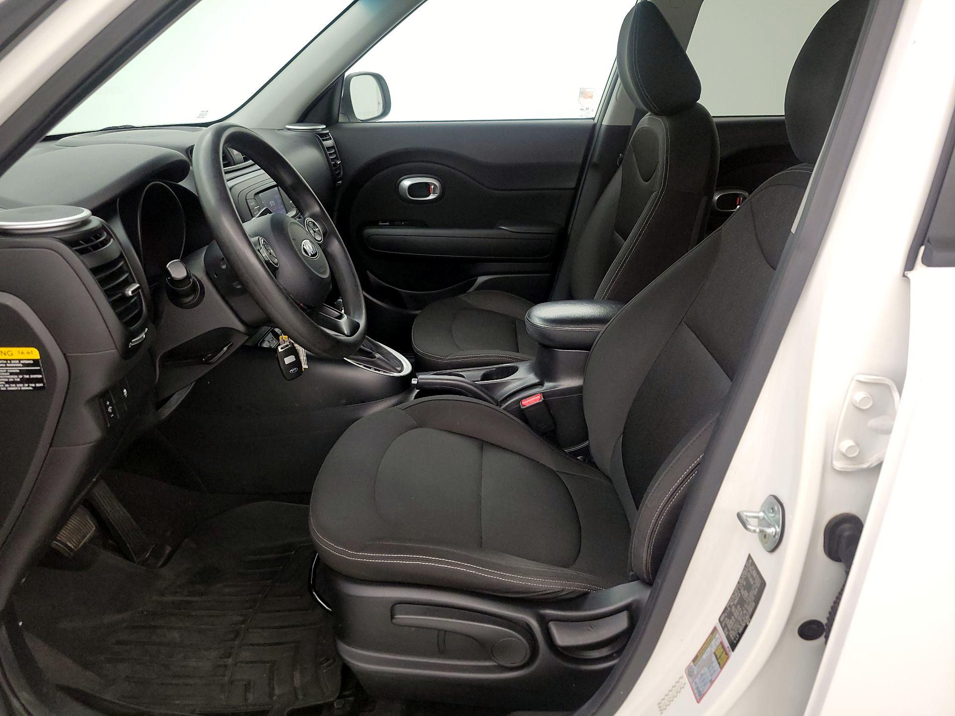 Thumbnail: 2016 Kia Soul - 11