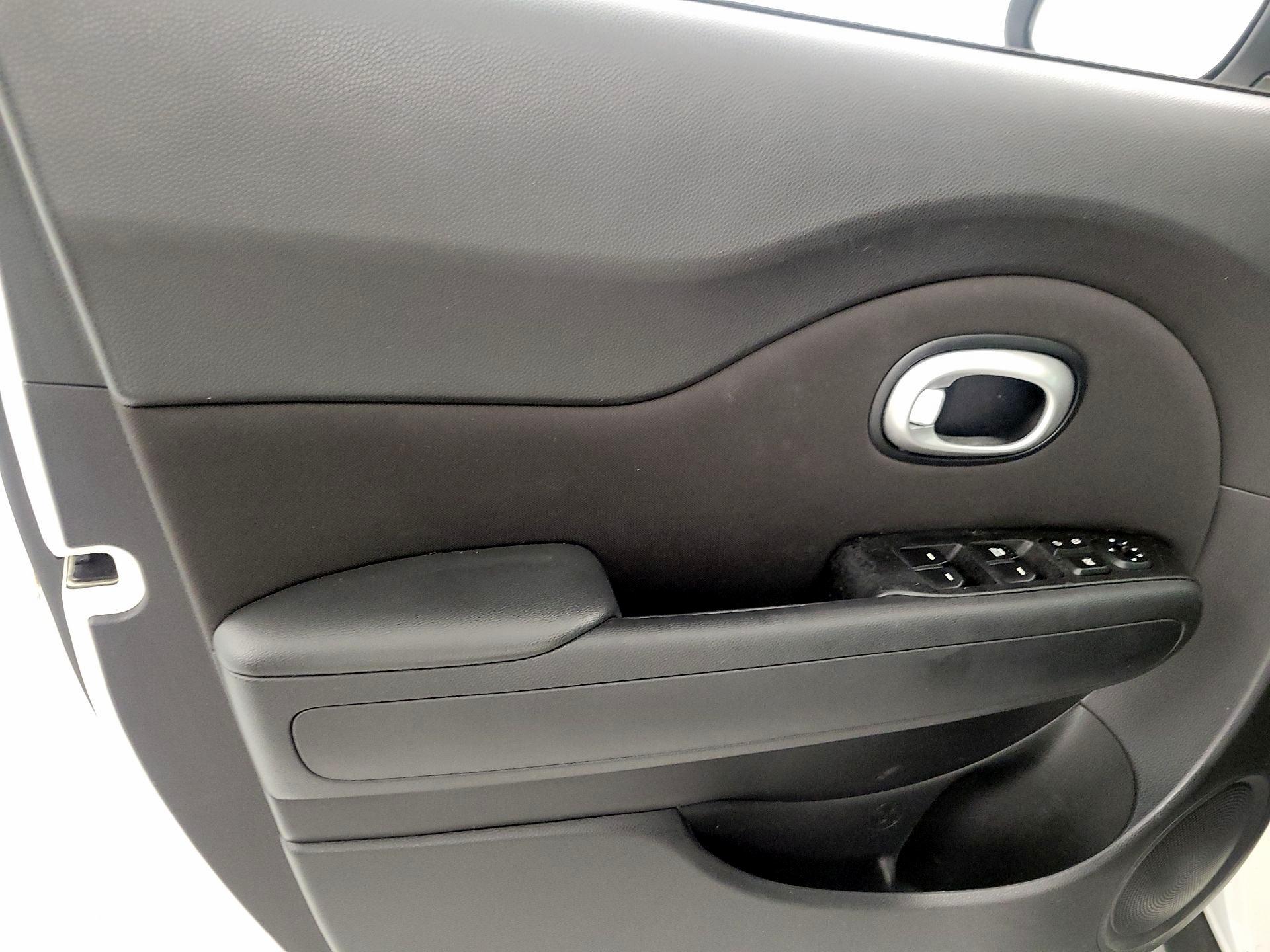 Thumbnail: 2016 Kia Soul - 12