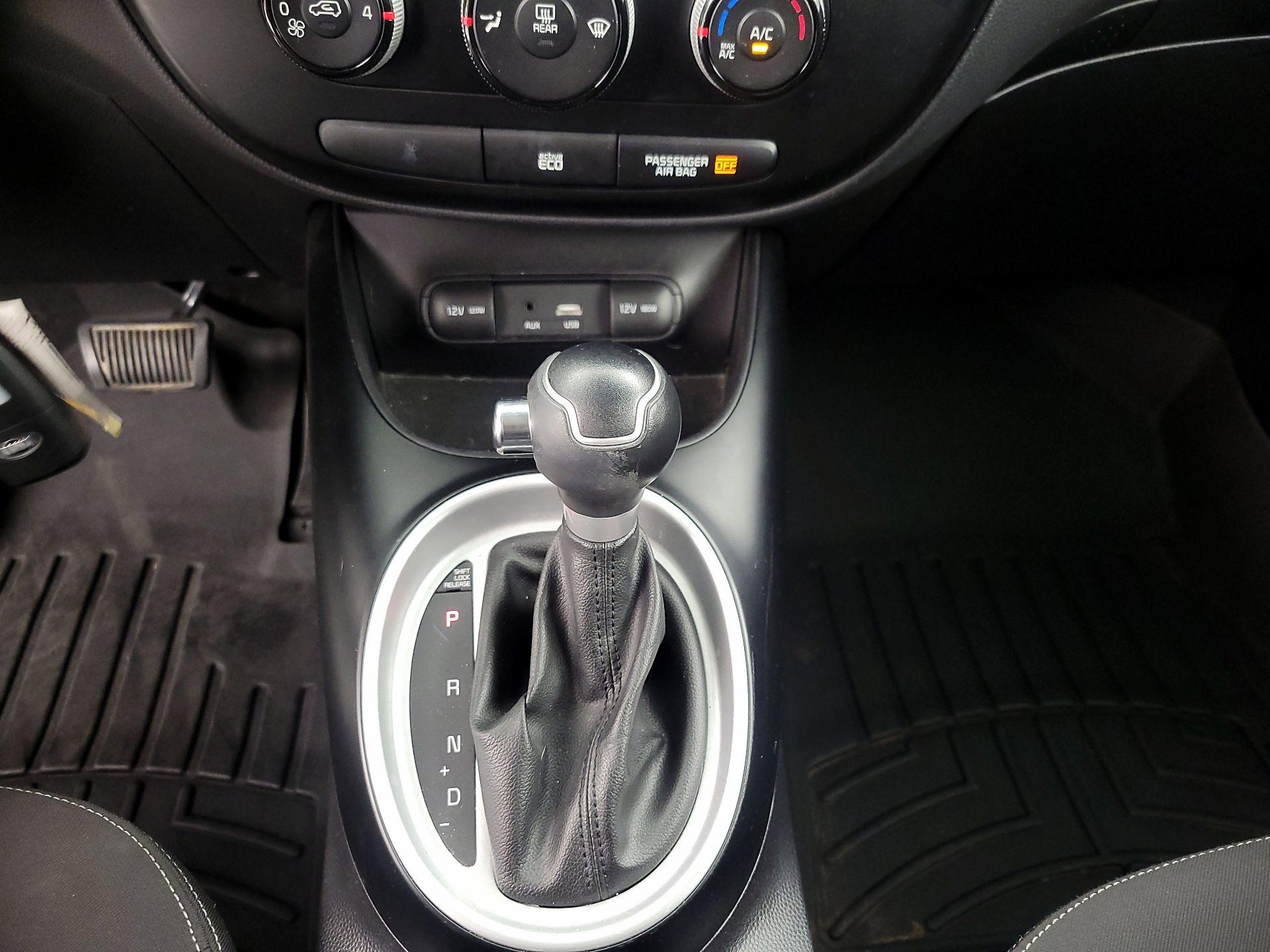 Thumbnail: 2016 Kia Soul - 17