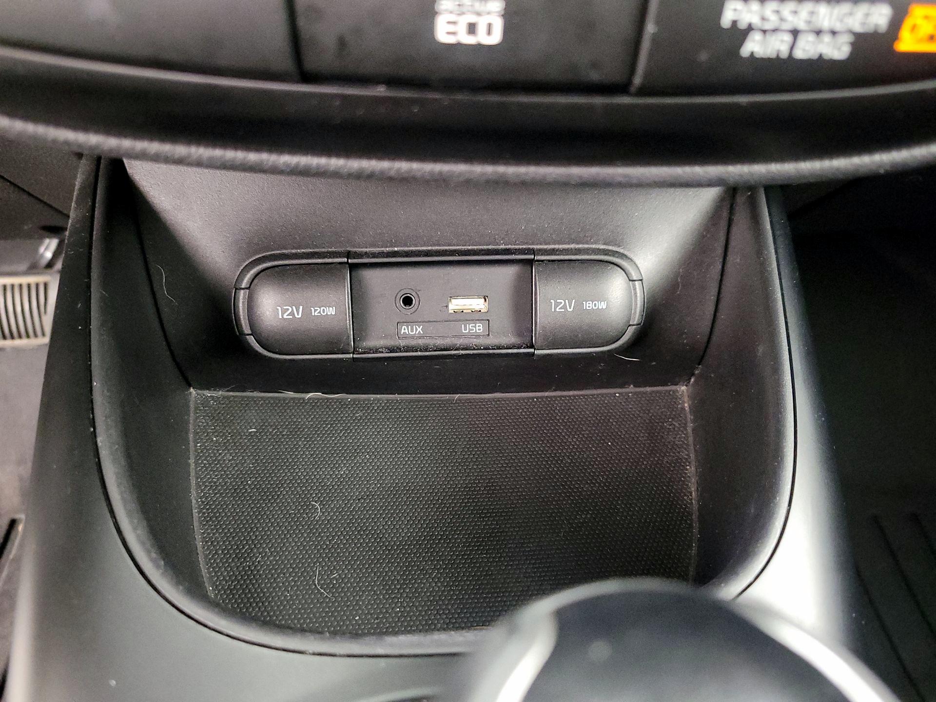 Thumbnail: 2016 Kia Soul - 18