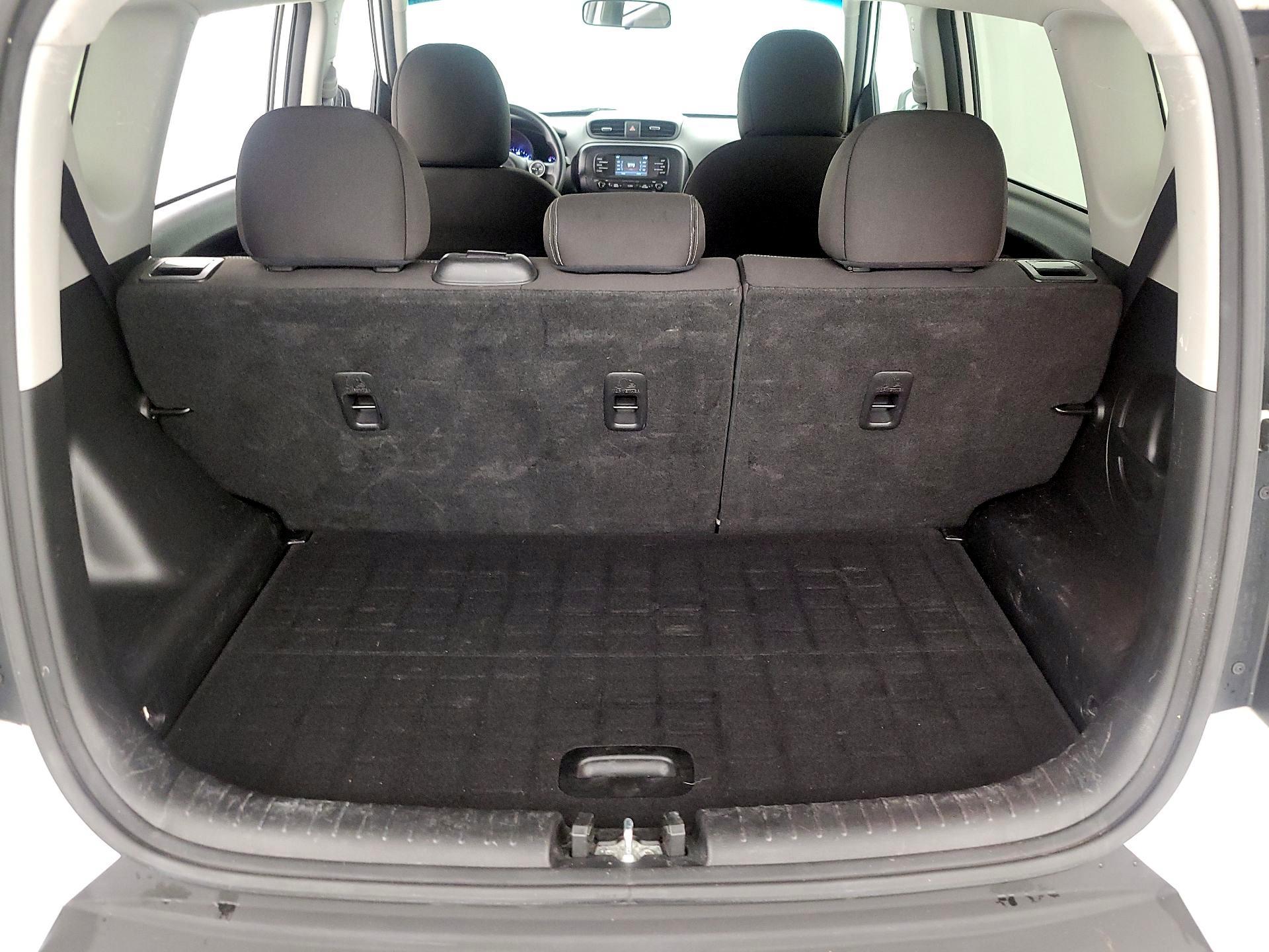 Thumbnail: 2016 Kia Soul - 20