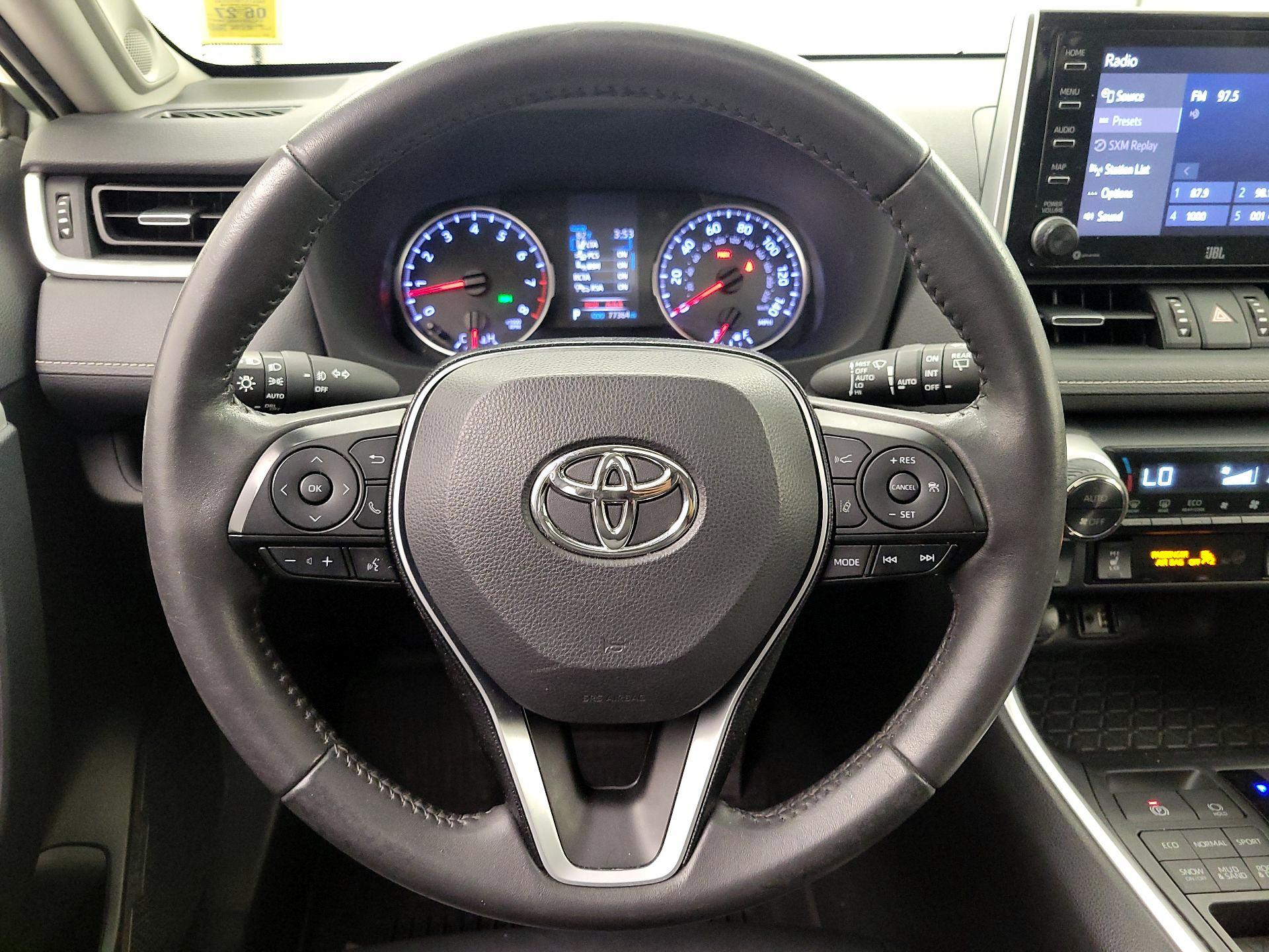 Thumbnail: 2019 Toyota RAV4 - 10