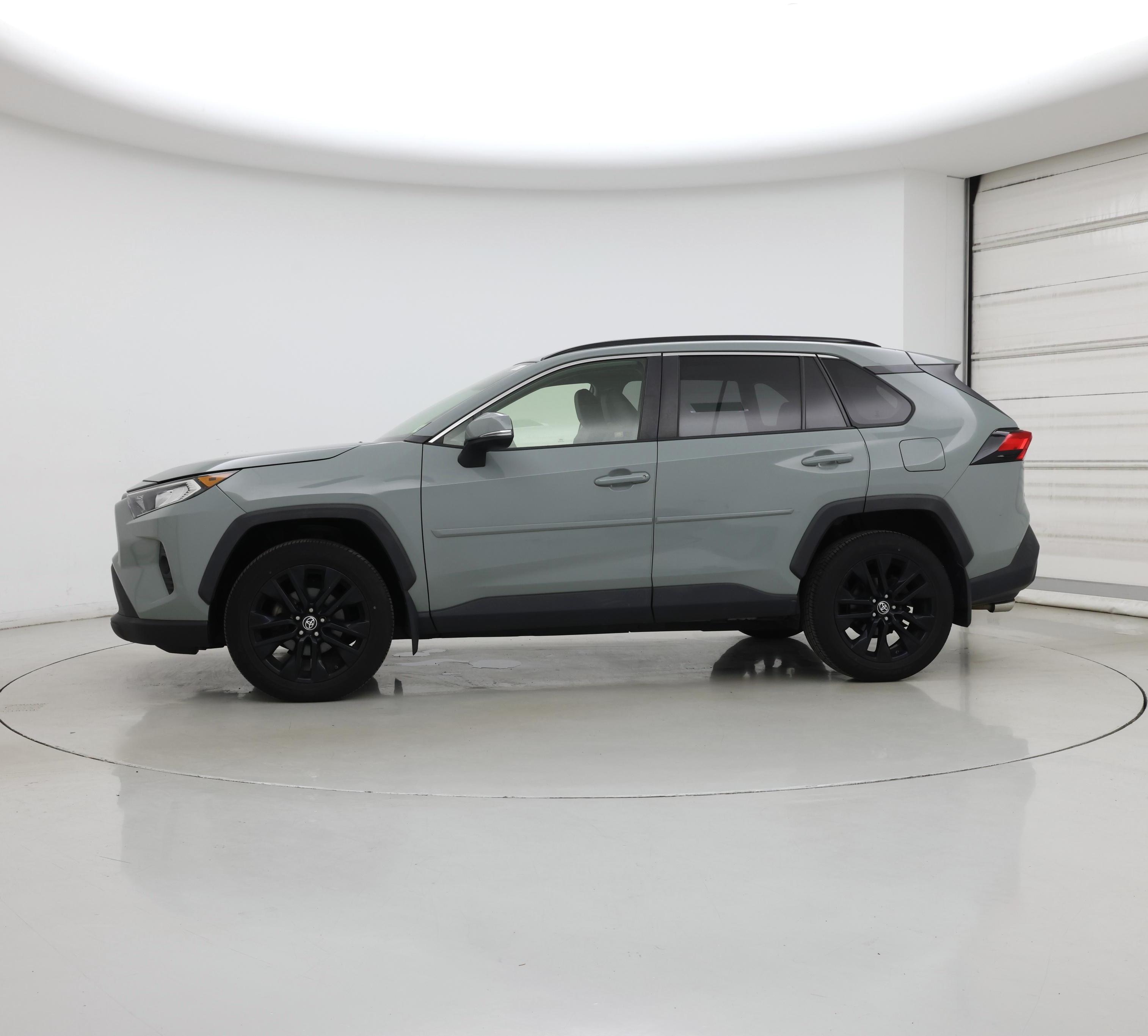 Thumbnail: 2019 Toyota RAV4 - 3