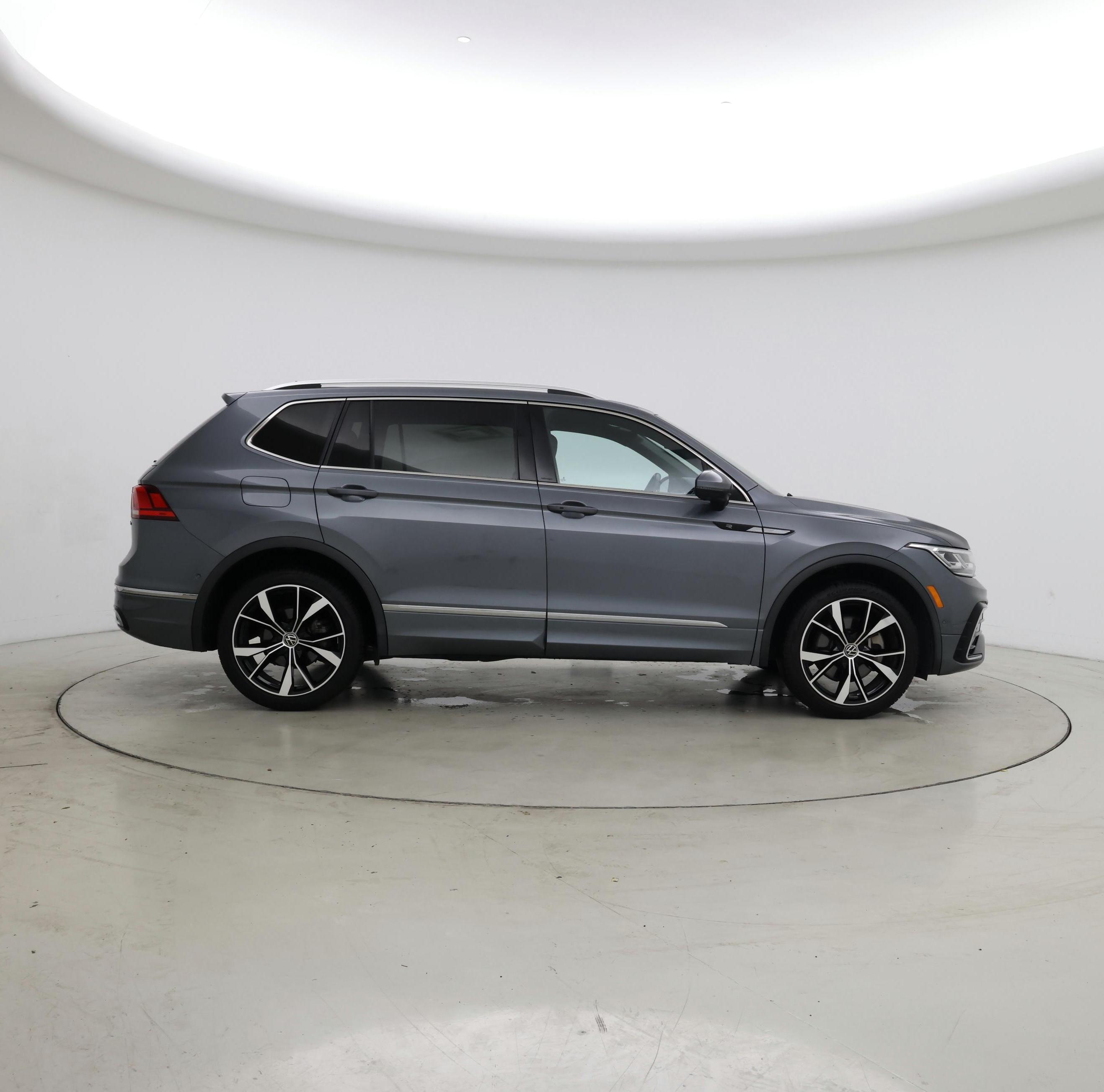 Thumbnail: 2022 Volkswagen Tiguan - 7