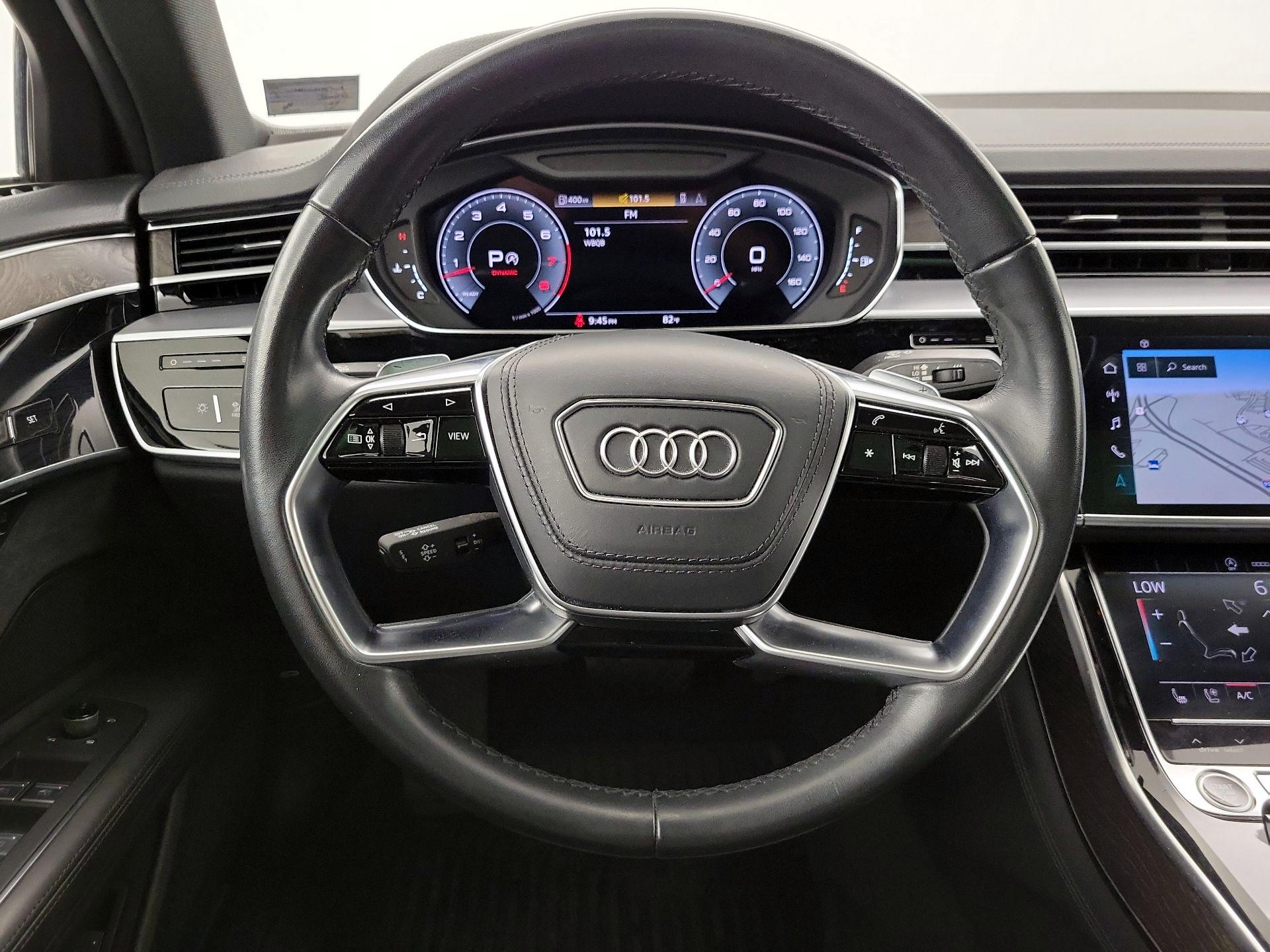 Thumbnail: 2022 Audi A8 - 10