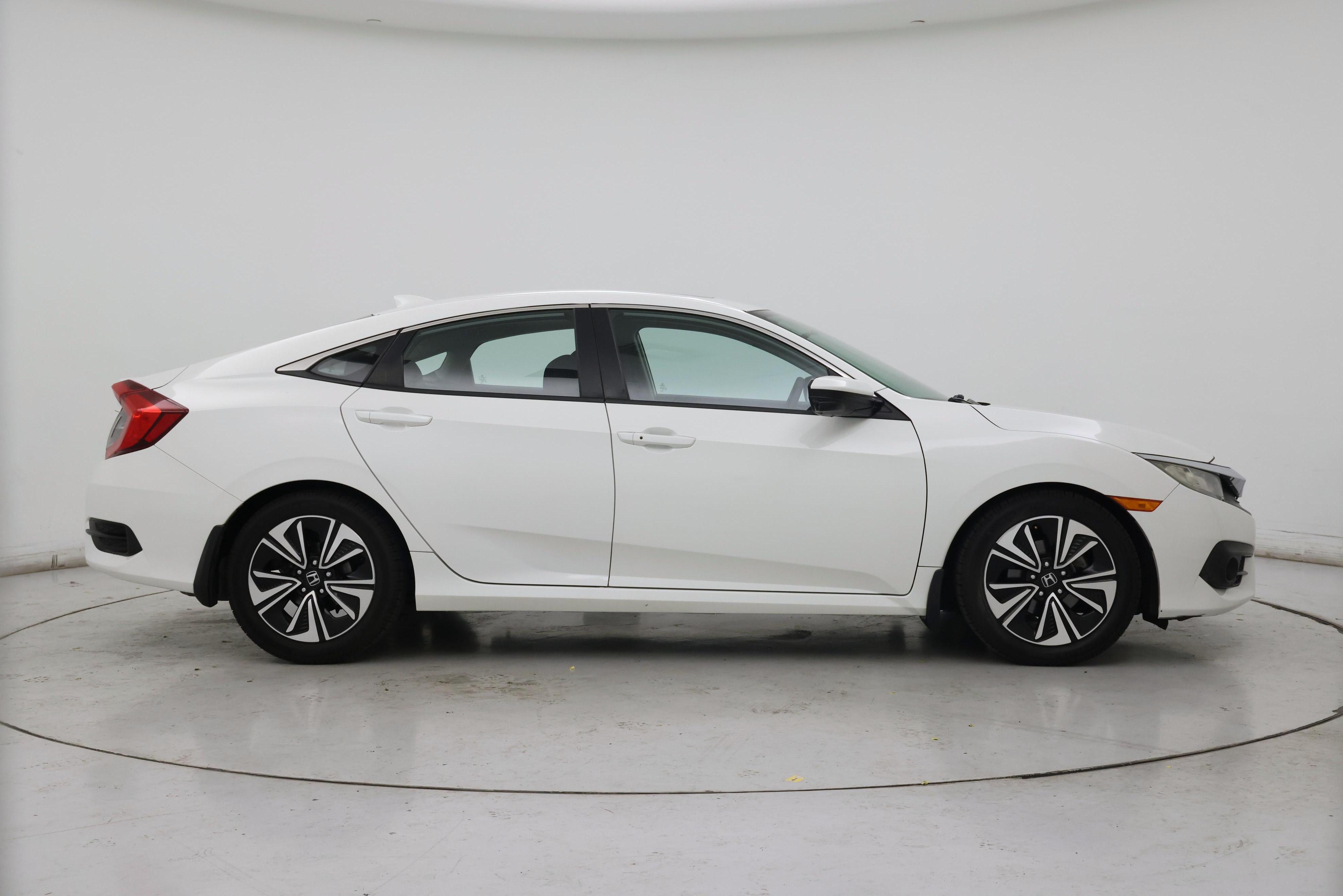 Thumbnail: 2017 Honda Civic - 7