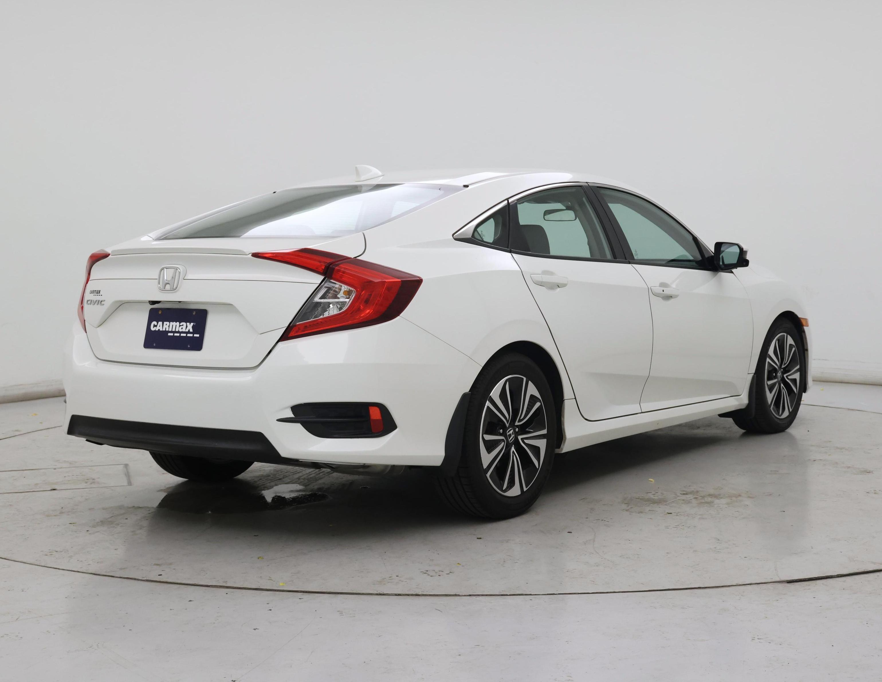 Thumbnail: 2017 Honda Civic - 8