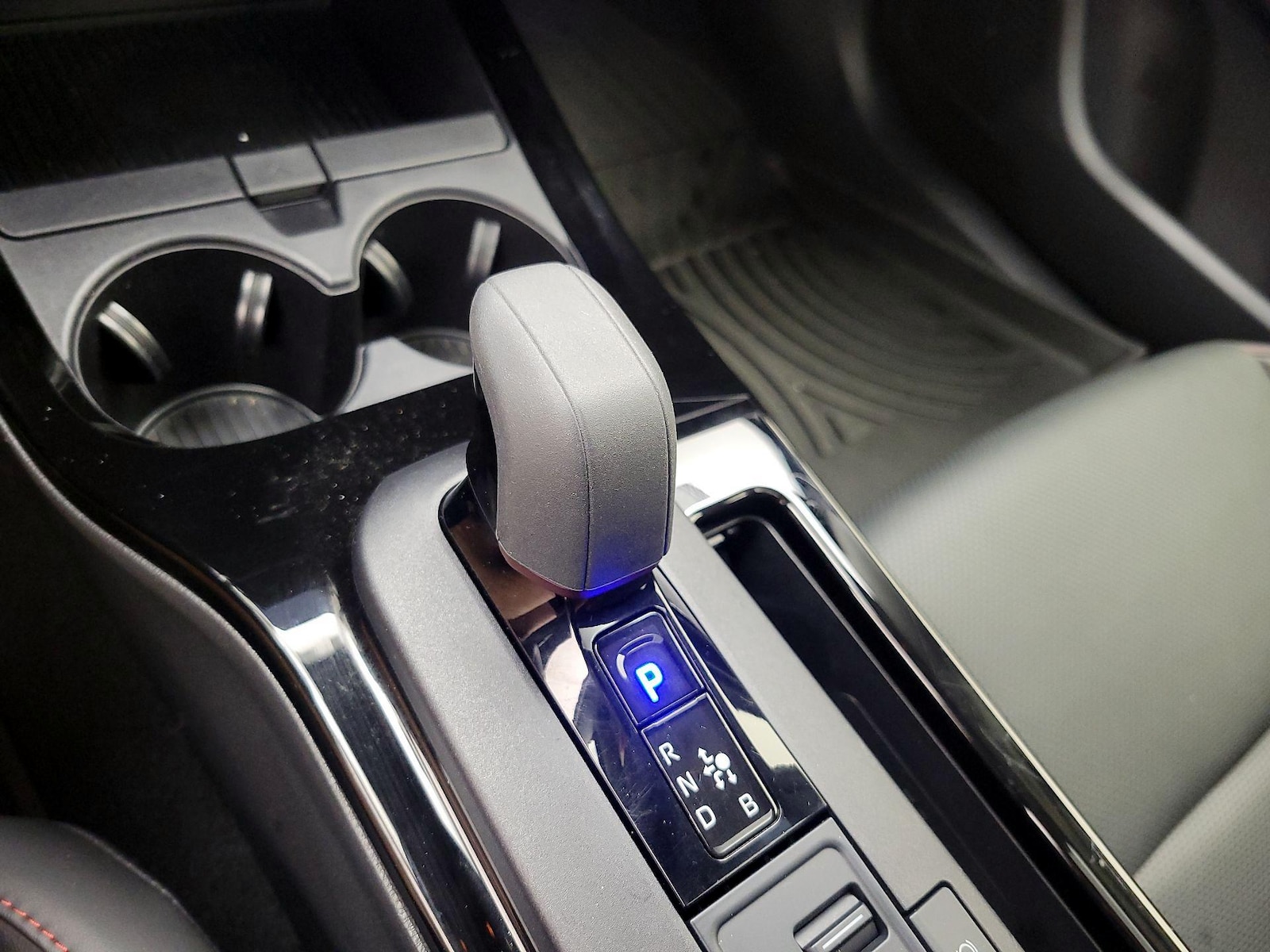 2024 Toyota Prius Prime XSE - Photo 19