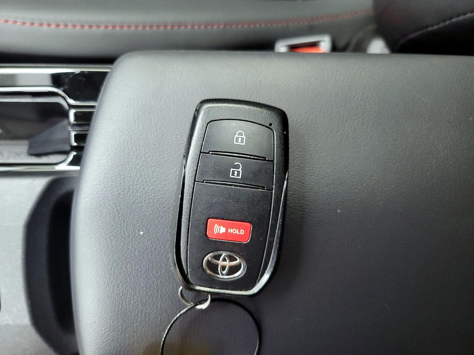2024 Toyota Prius Prime XSE - Photo 25