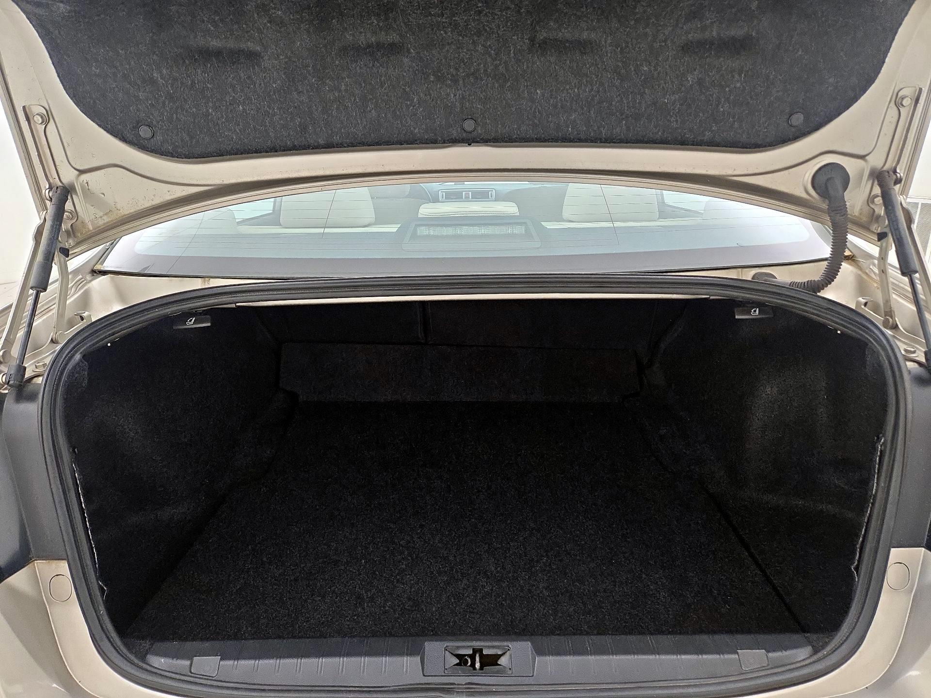 Thumbnail: 2016 Subaru Legacy - 20