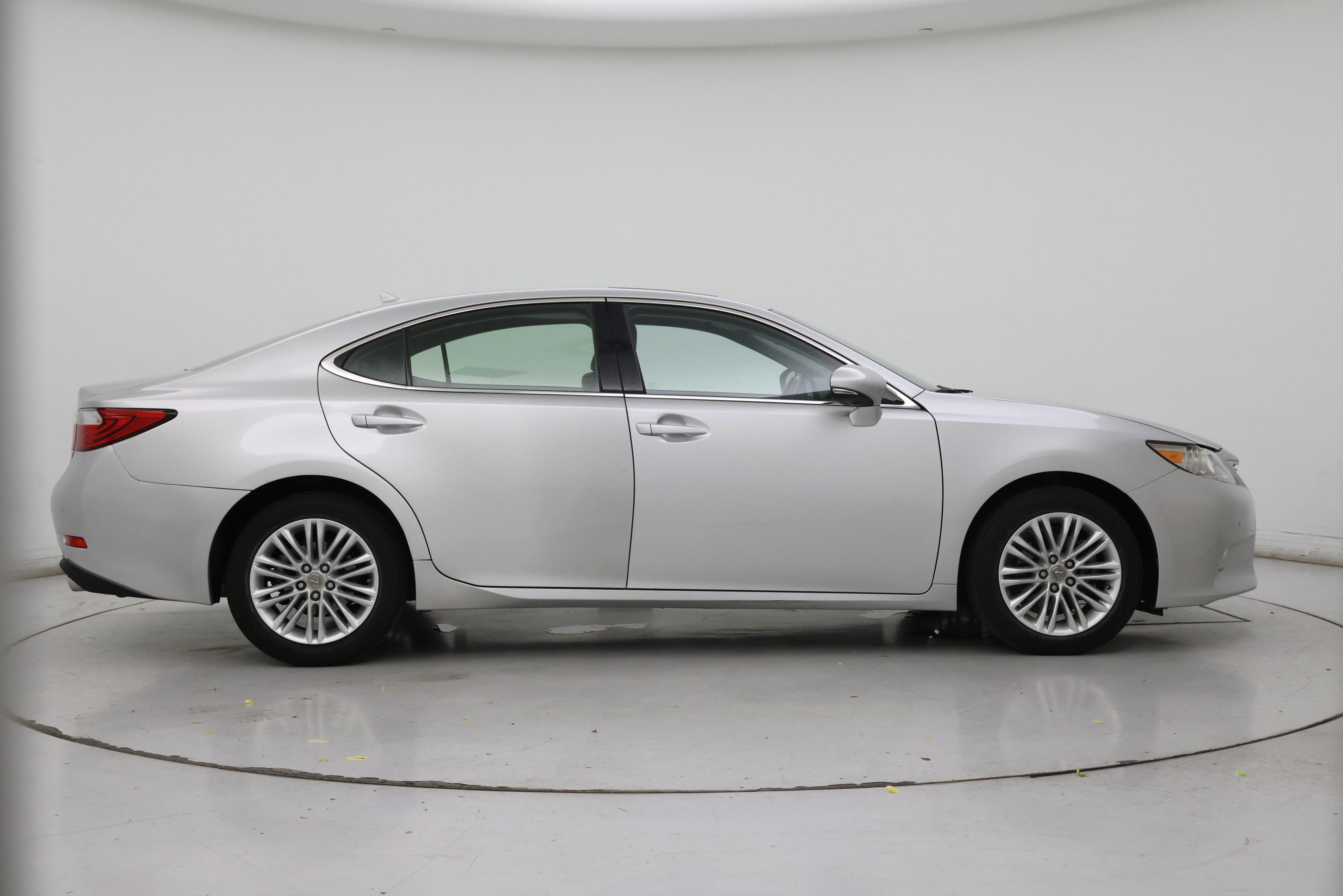 Thumbnail: 2014 Lexus ES - 7