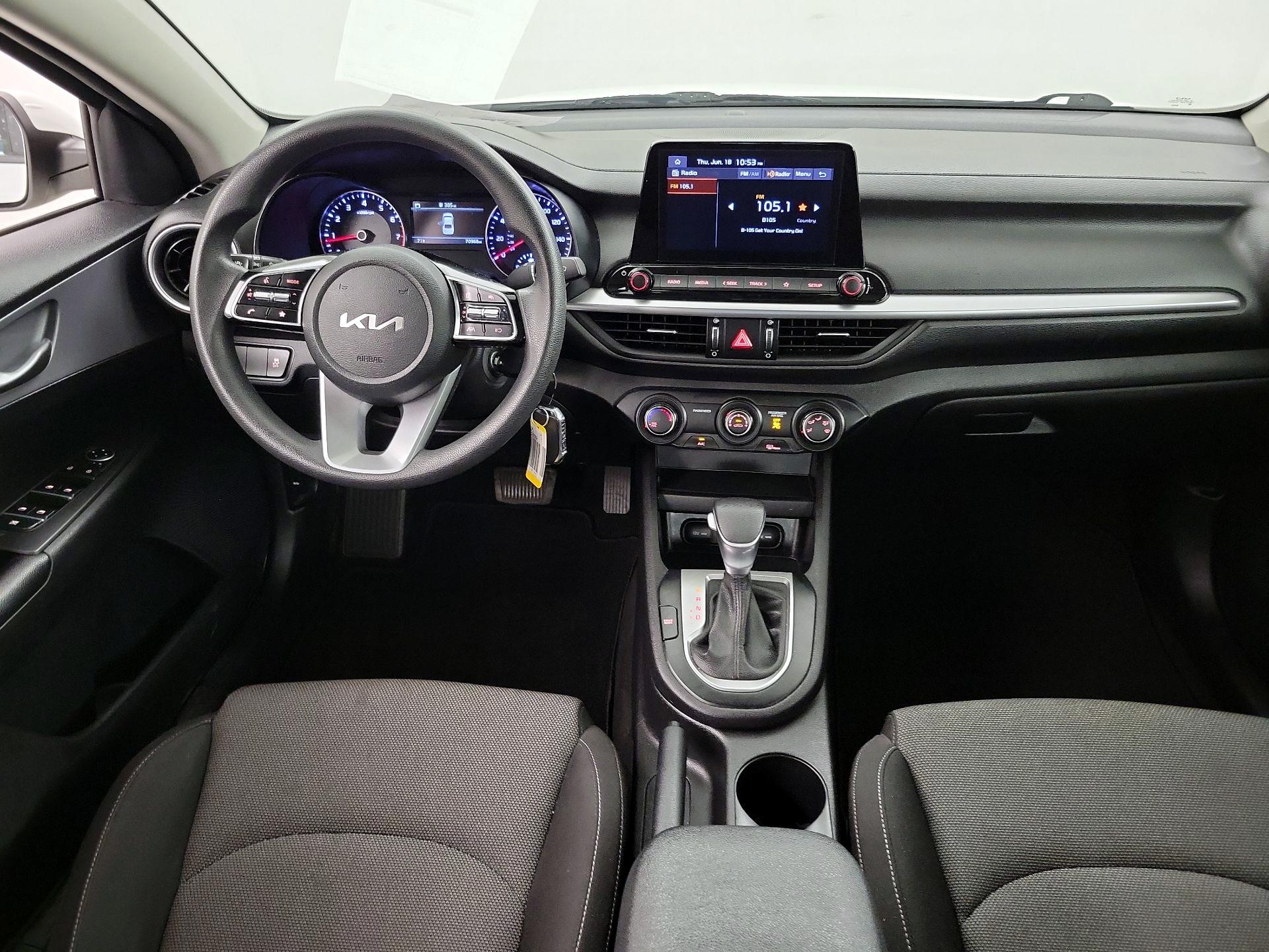 Thumbnail: 2022 Kia Forte - 9