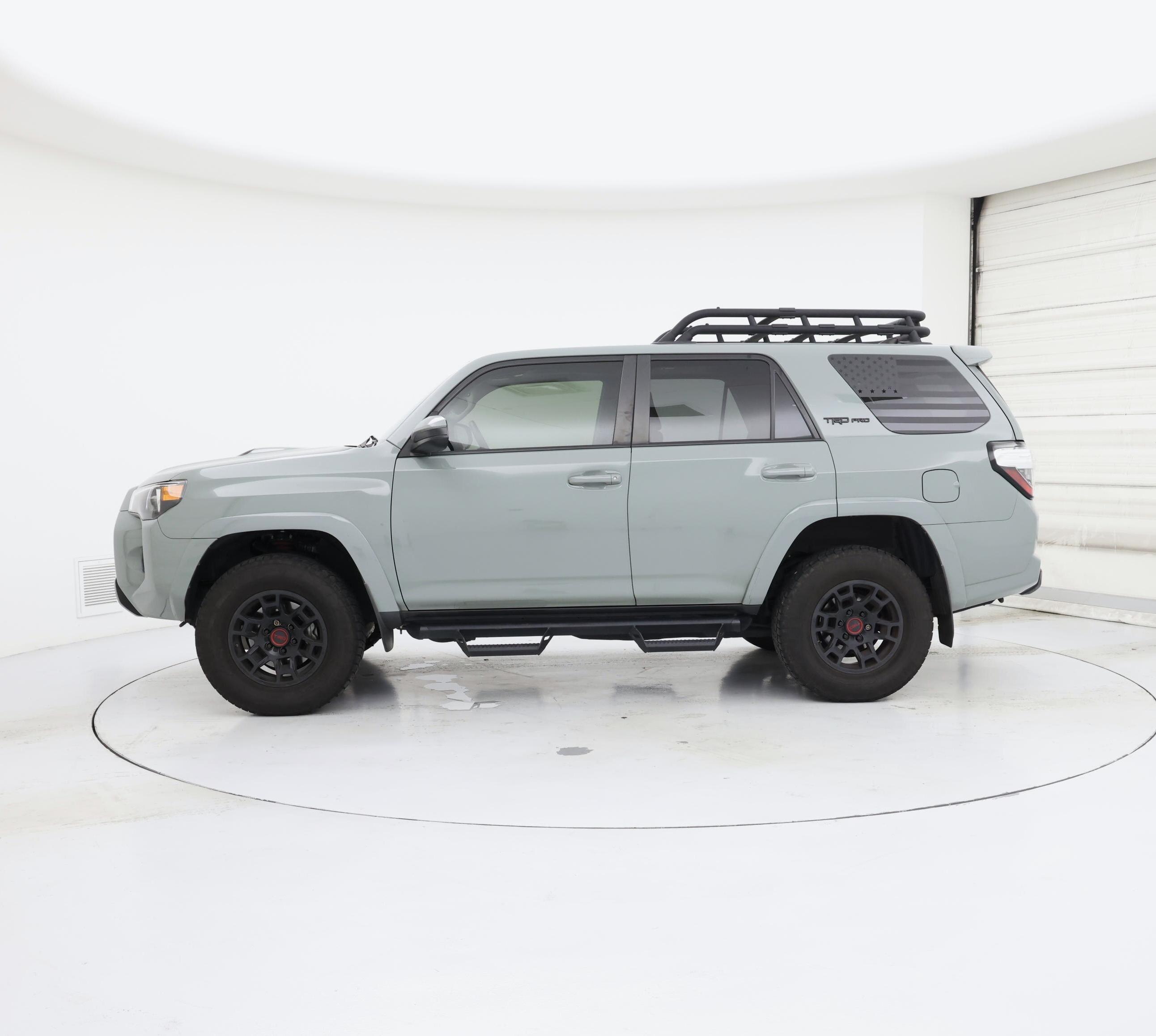 Thumbnail: 2021 Toyota 4Runner - 3