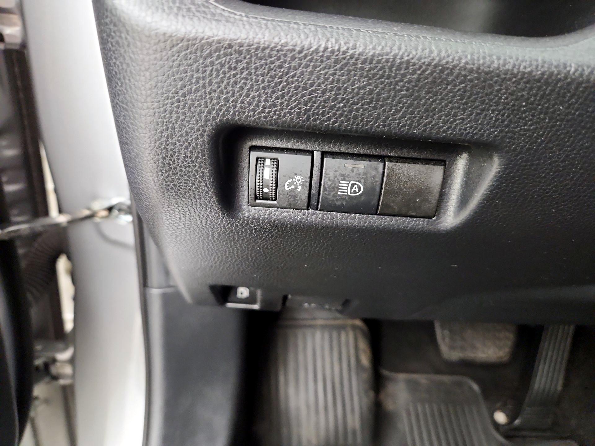 Thumbnail: 2019 Toyota RAV4 - 13