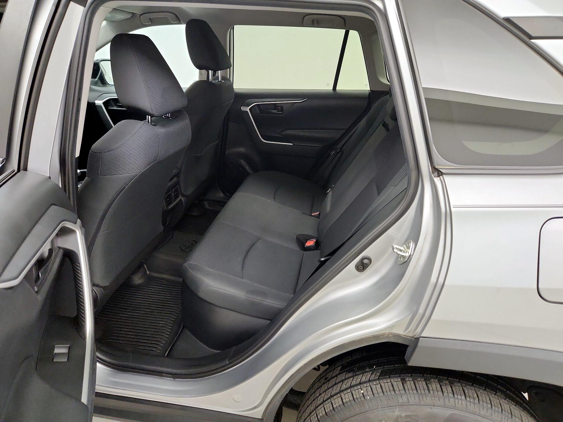 Thumbnail: 2019 Toyota RAV4 - 19