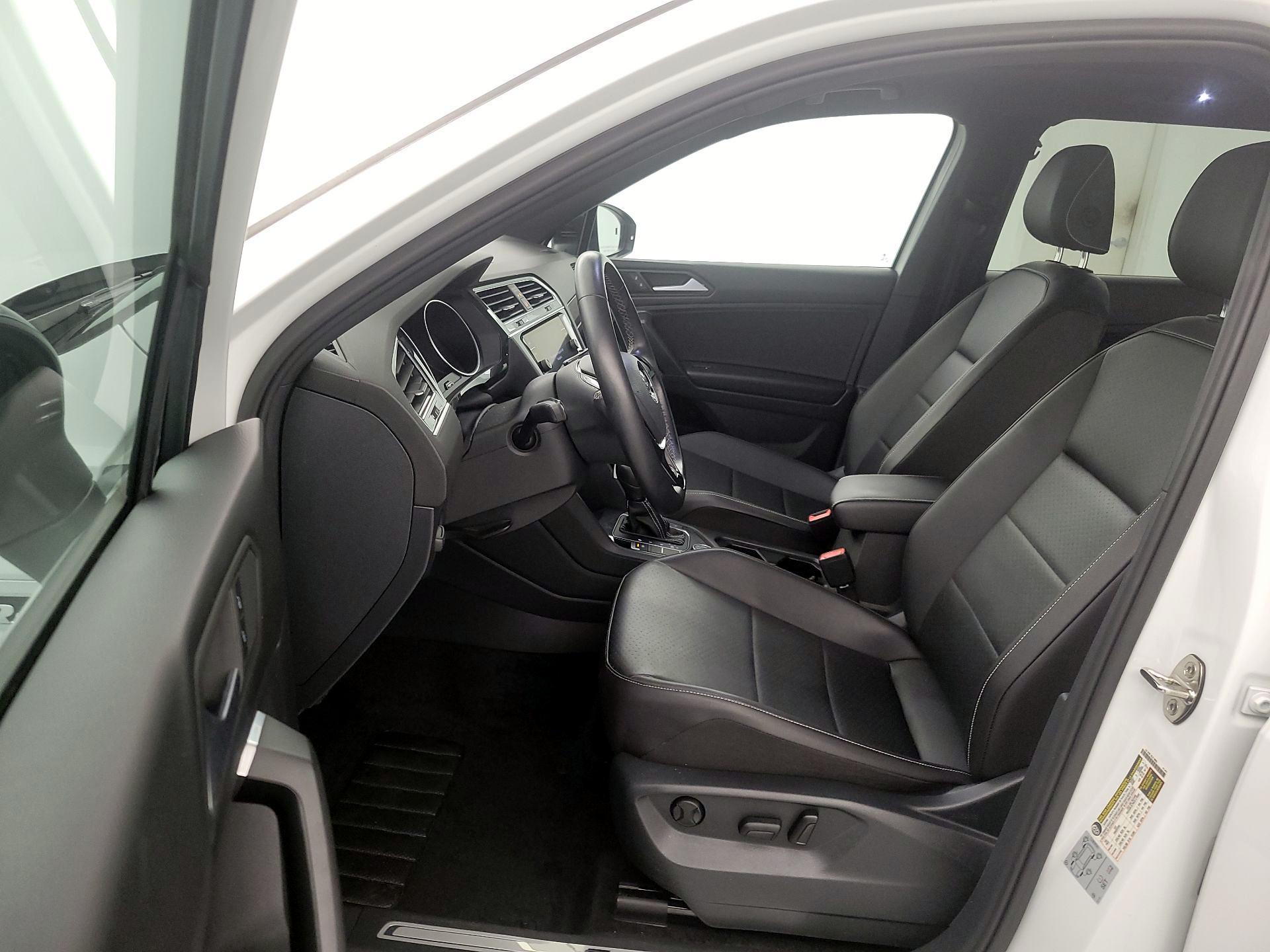 Thumbnail: 2021 Volkswagen Tiguan - 11