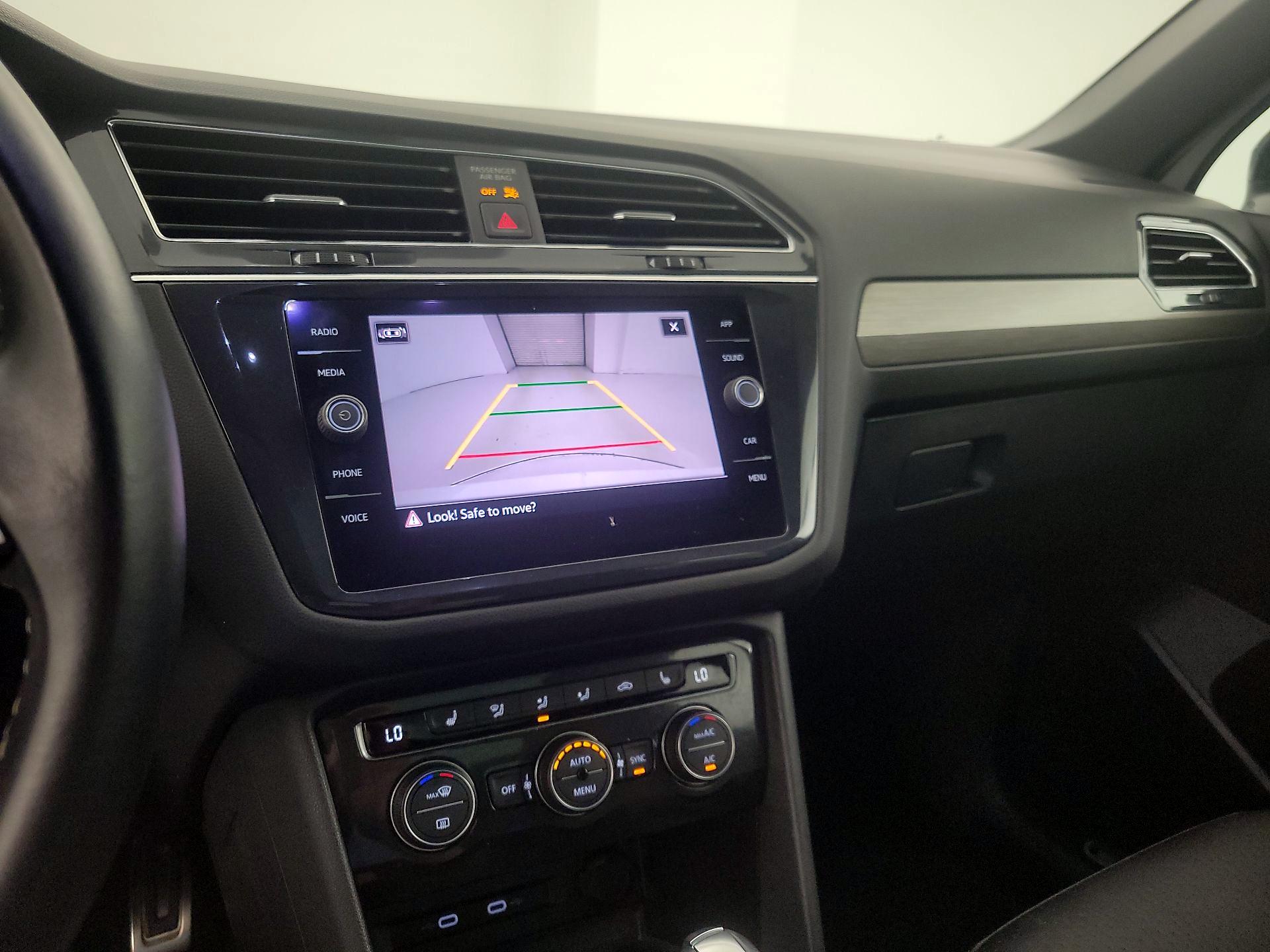 Thumbnail: 2021 Volkswagen Tiguan - 14