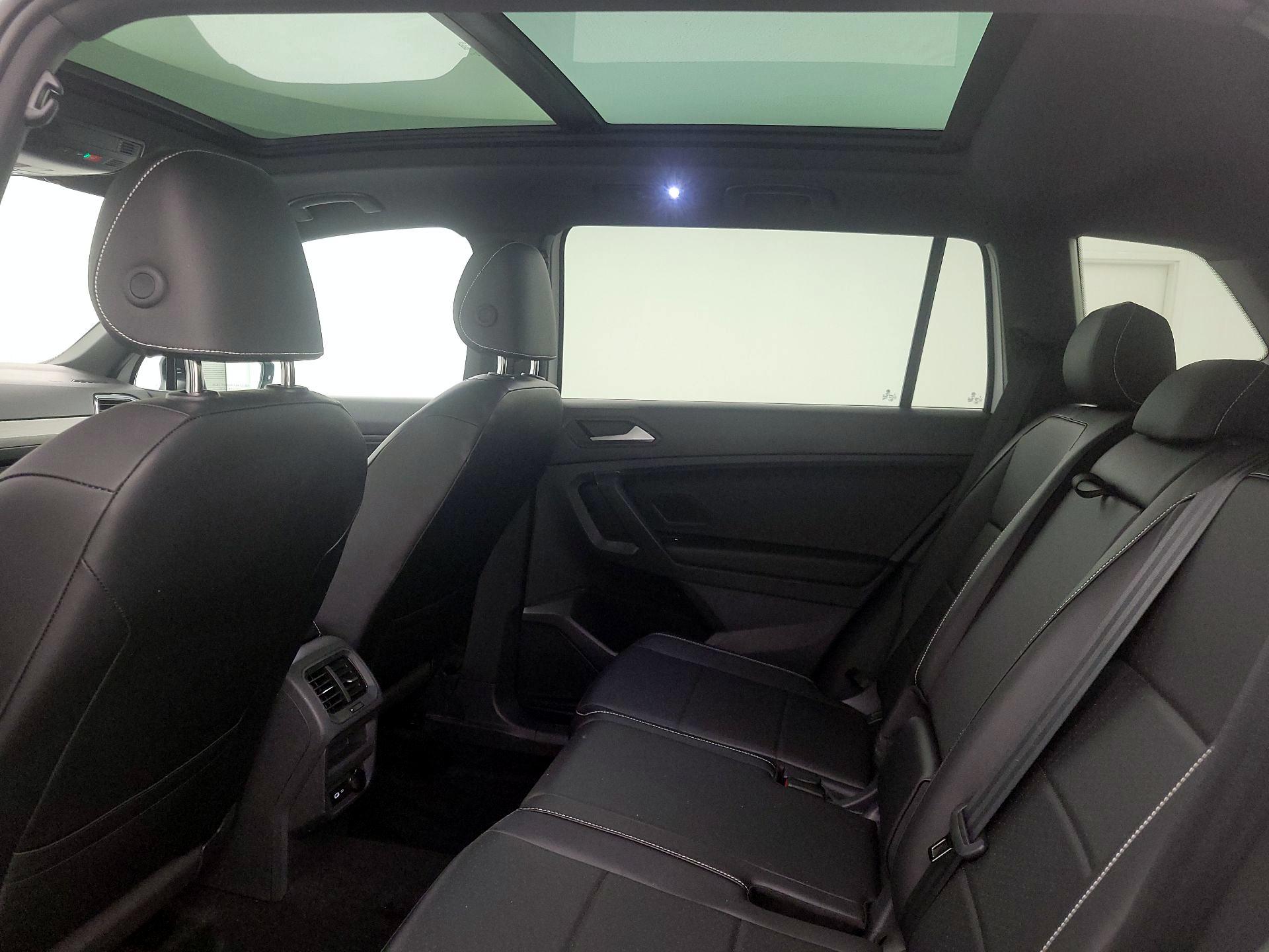 Thumbnail: 2021 Volkswagen Tiguan - 19