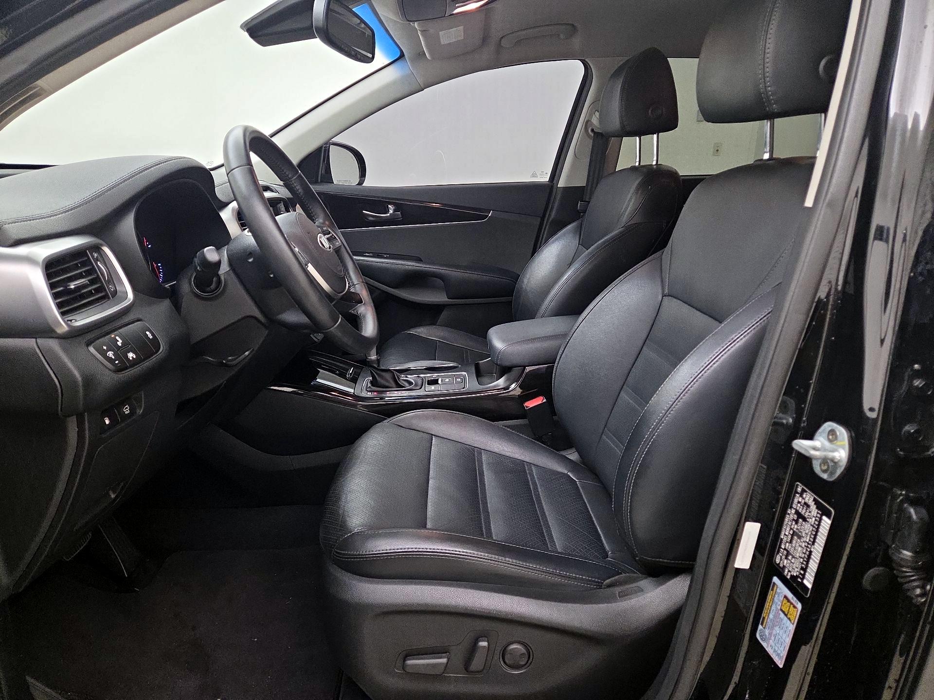 Thumbnail: 2019 Kia Sorento - 11