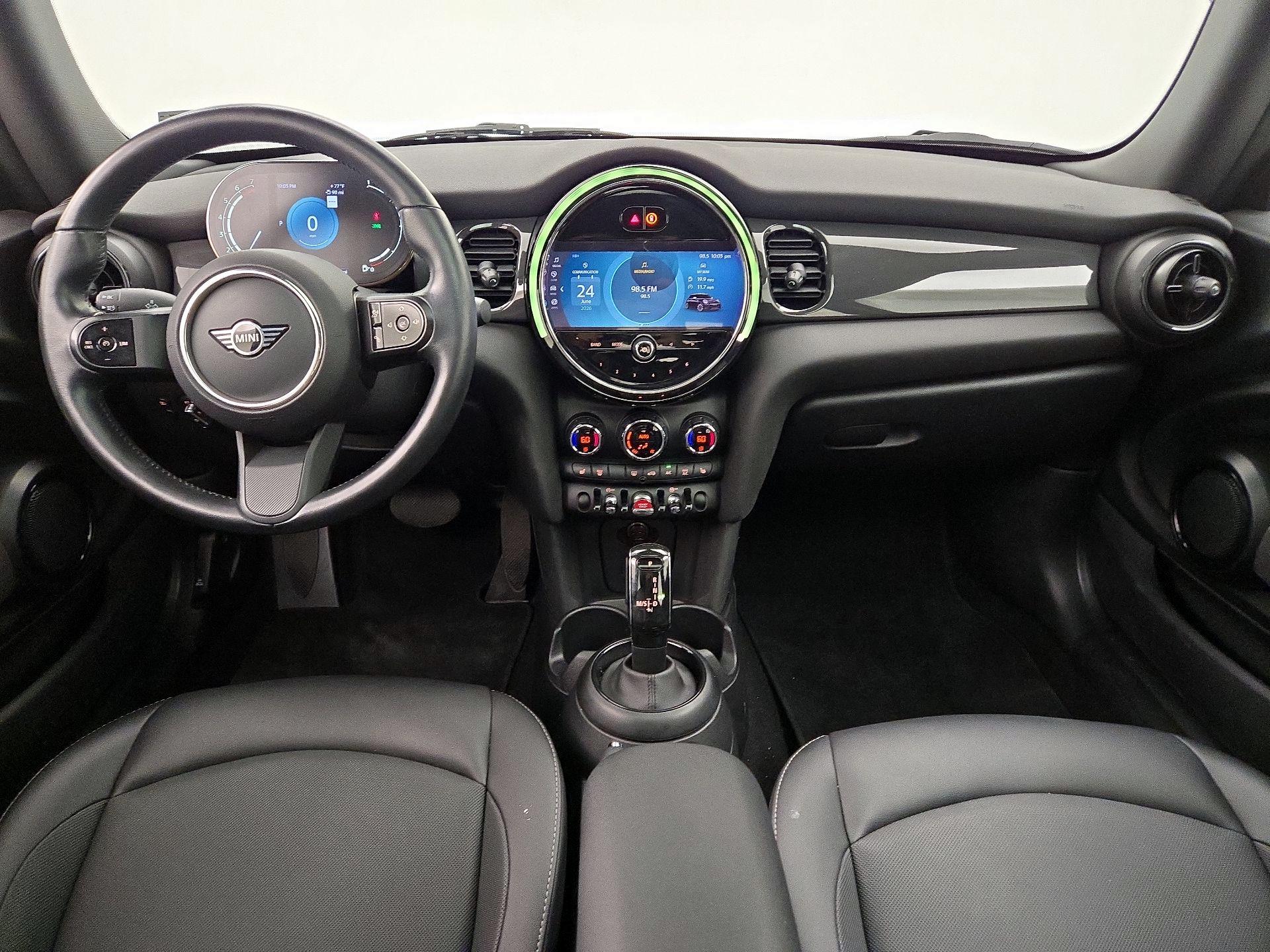 Thumbnail: 2022 MINI Cooper Hardtop - 9