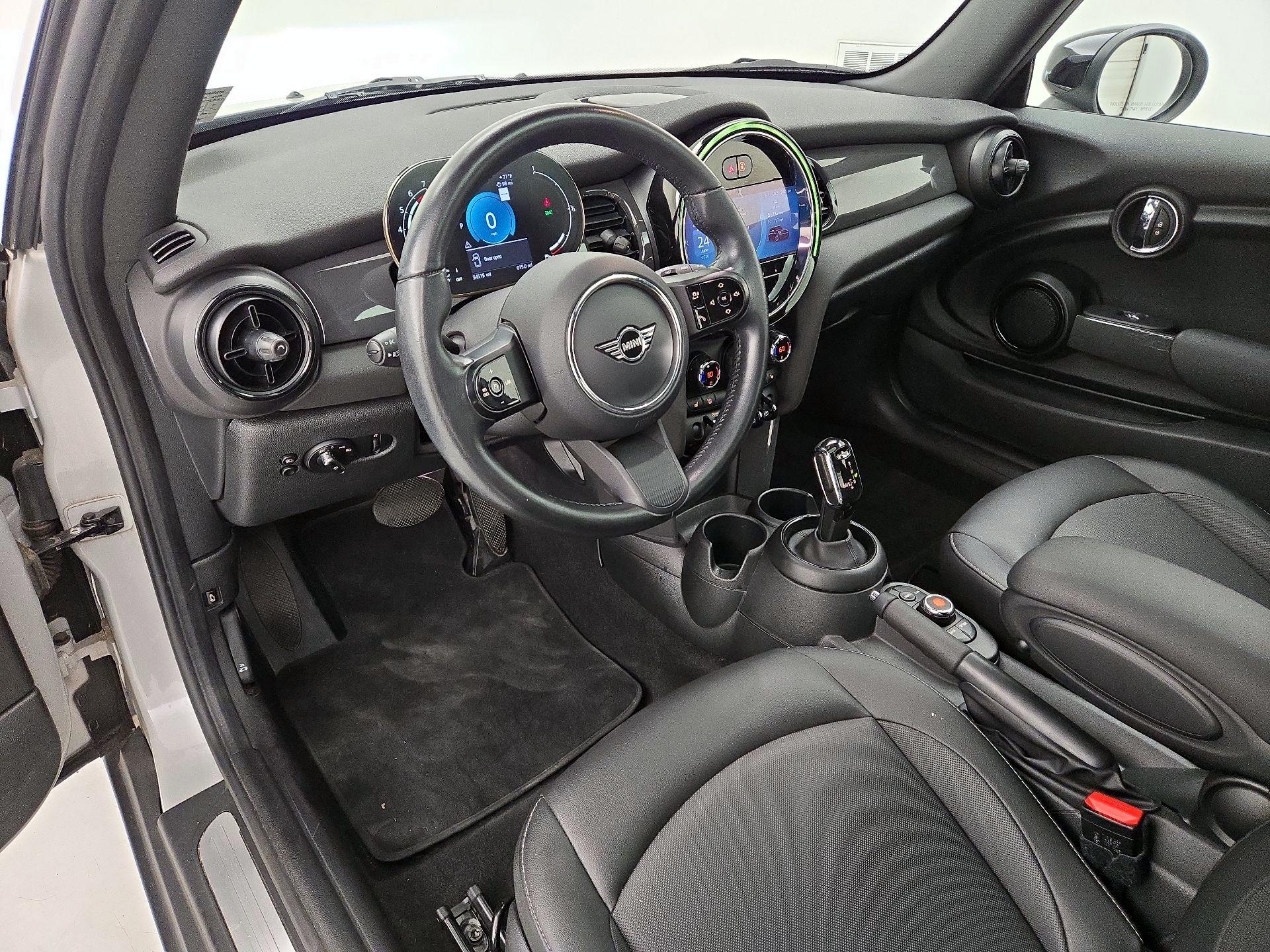 Thumbnail: 2022 MINI Cooper Hardtop - 11